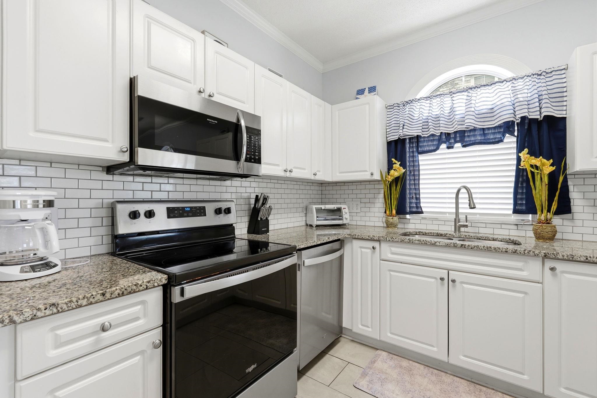 4705 Wild Iris Dr. Property Photo 12