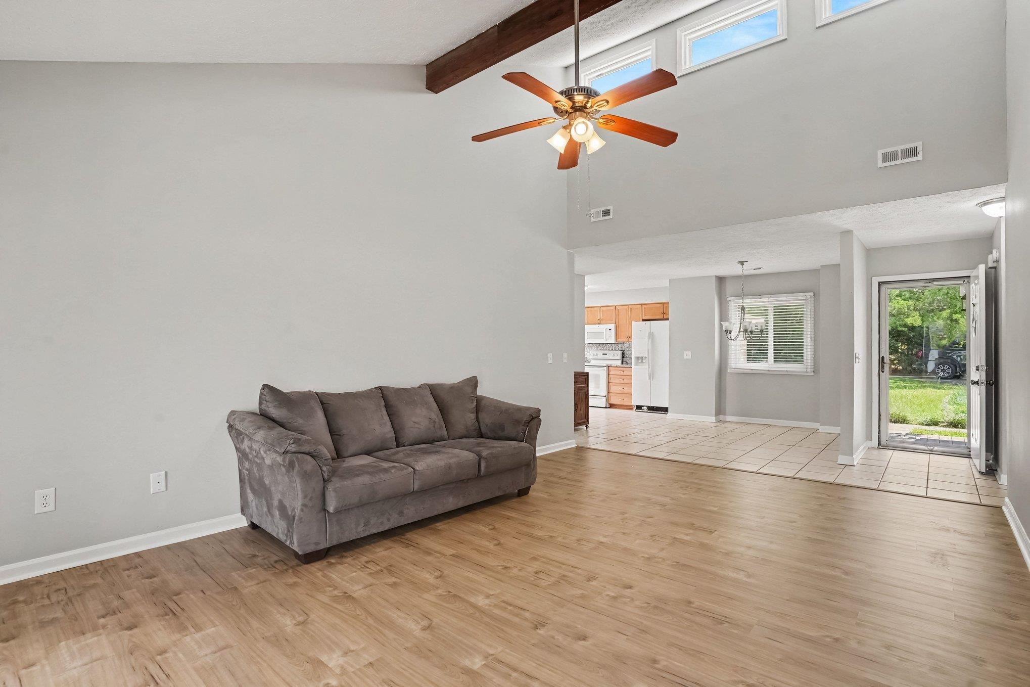 1057 Deer Run Ct. Property Photo 7