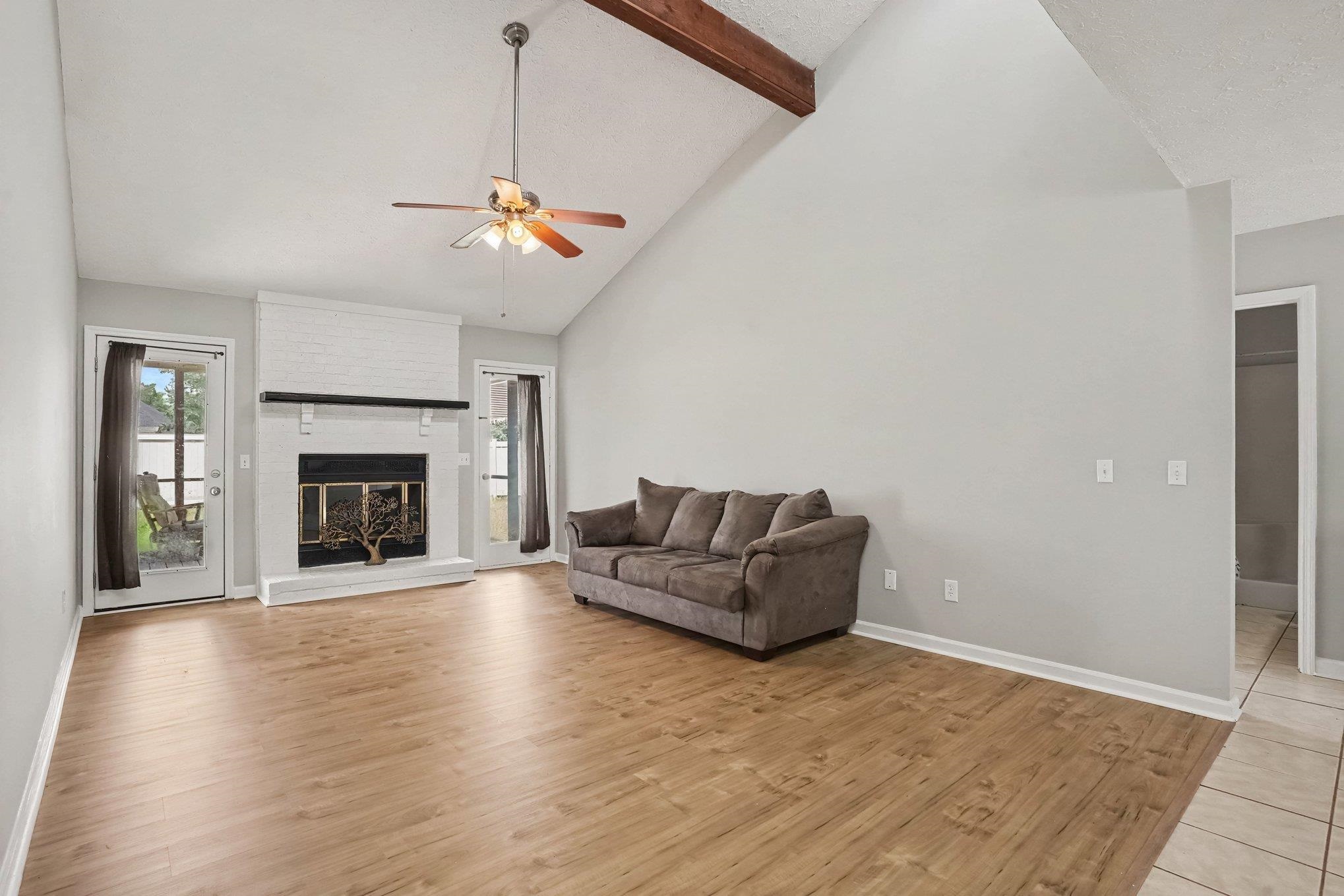 1057 Deer Run Ct. Property Photo 8