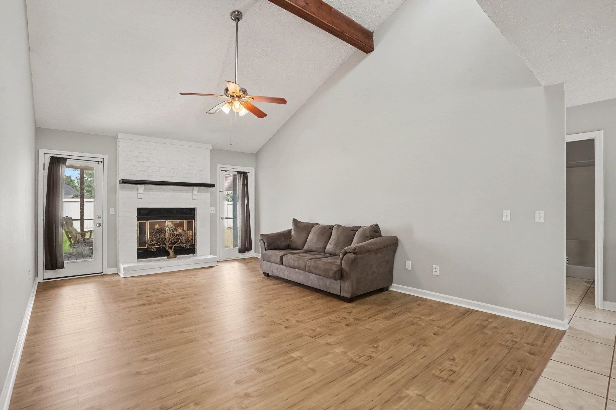 1057 Deer Run Ct. Property Photo 9