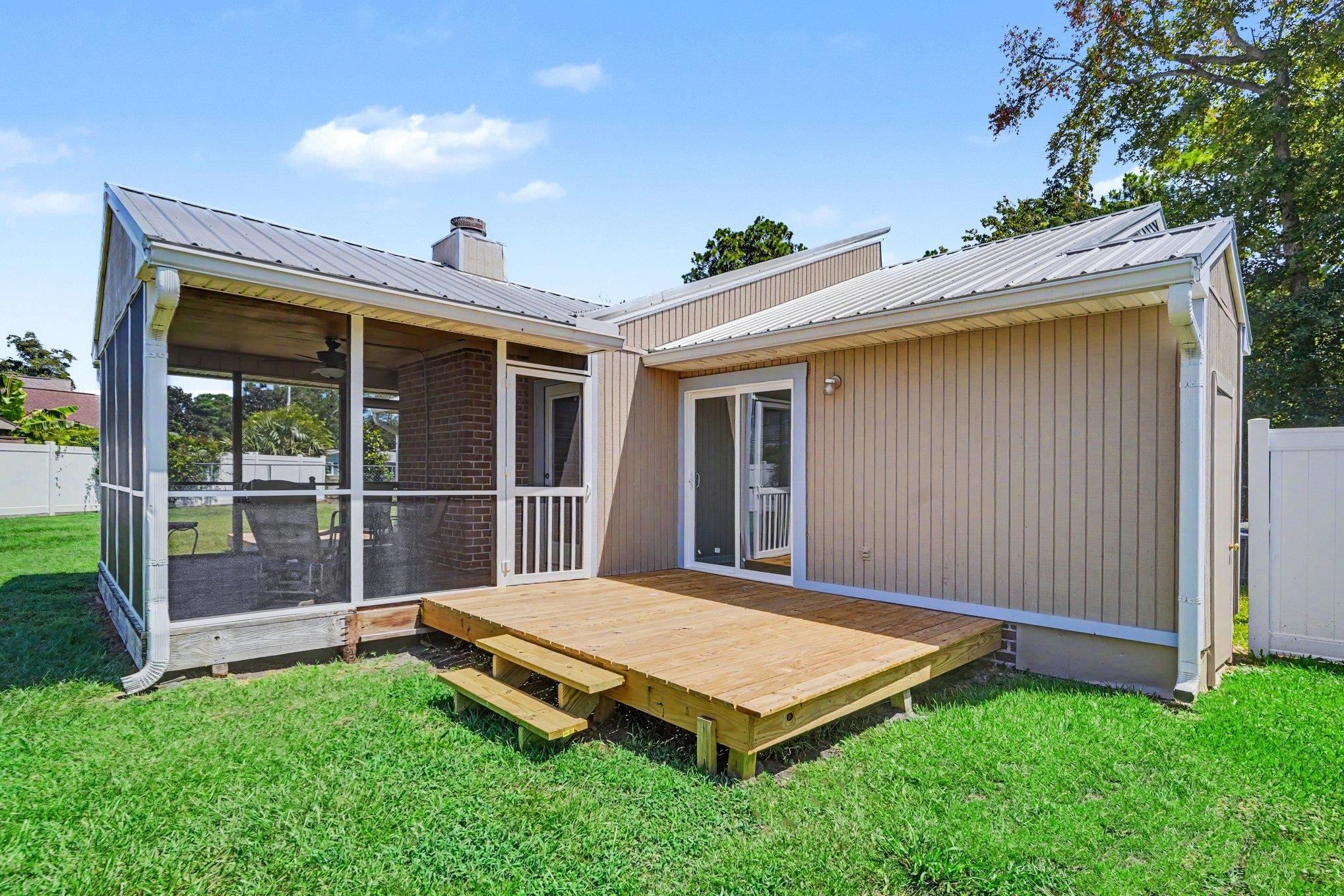 1057 Deer Run Ct. Property Photo 25