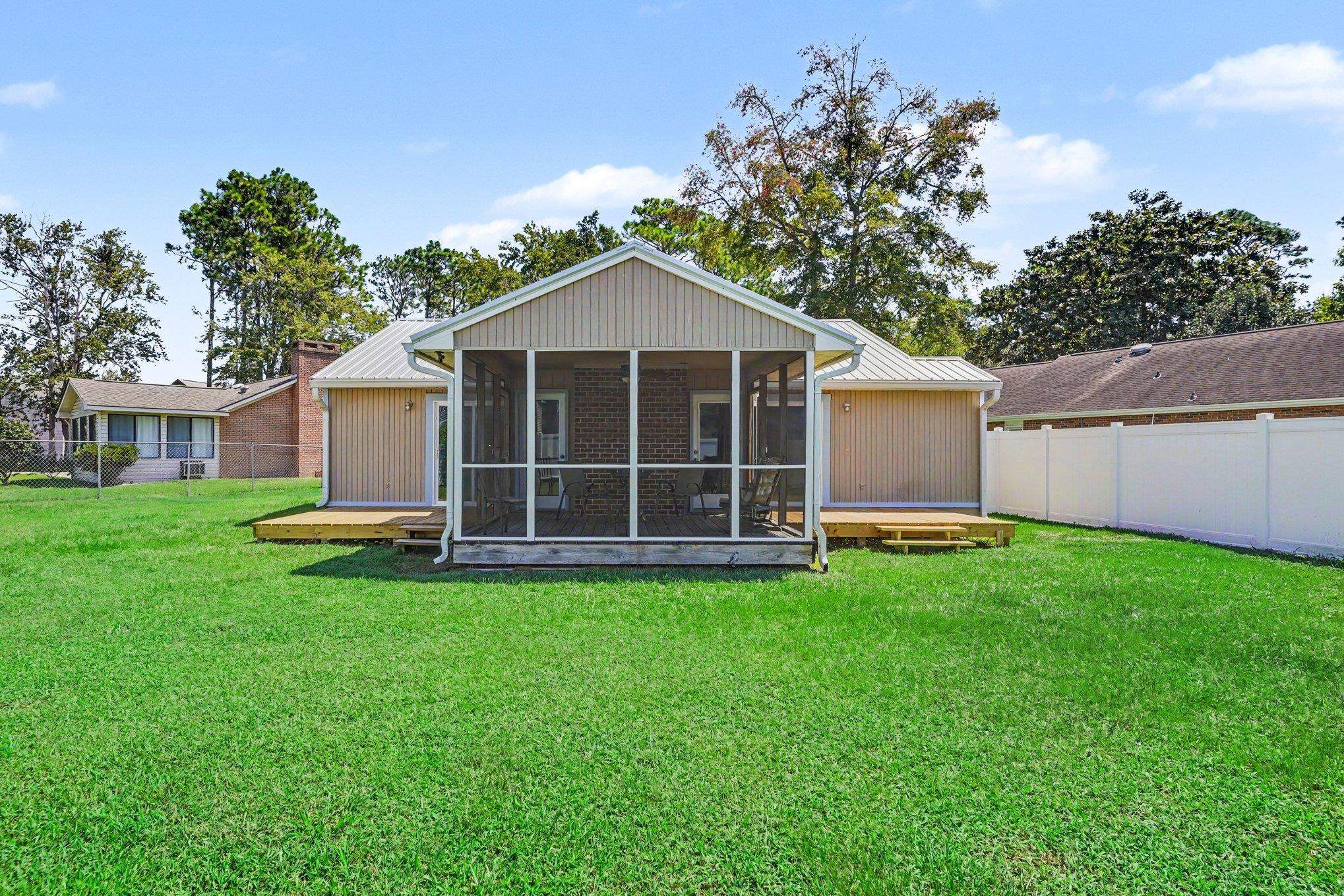 1057 Deer Run Ct. Property Photo 27