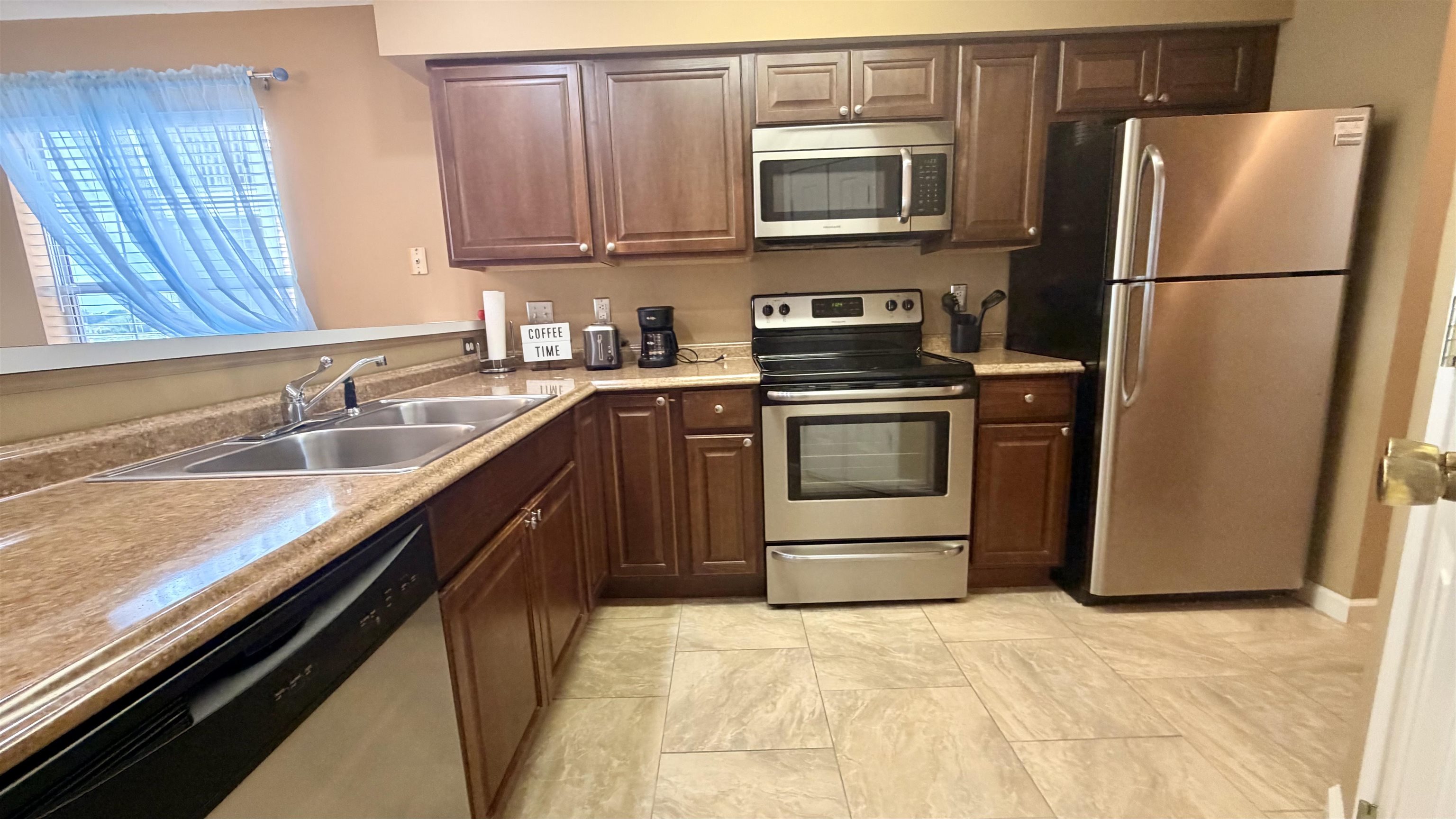 638 Waterway Village Blvd. Property Photo 4