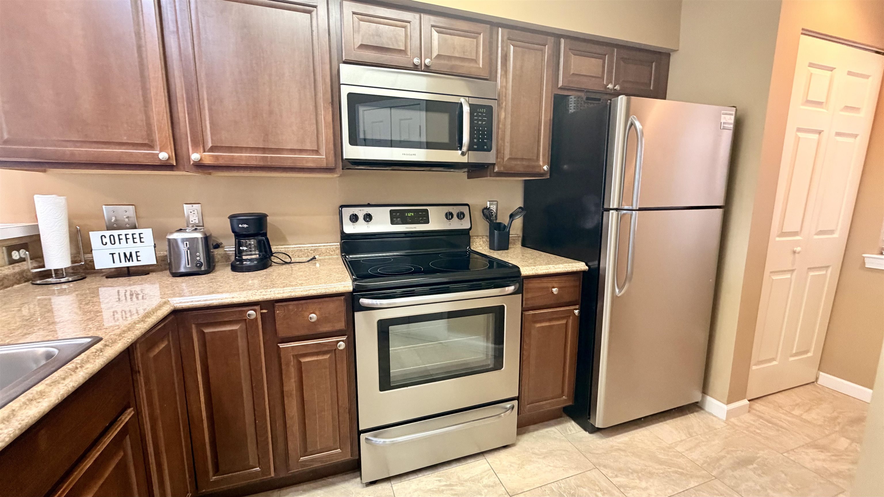 638 Waterway Village Blvd. Property Photo 5