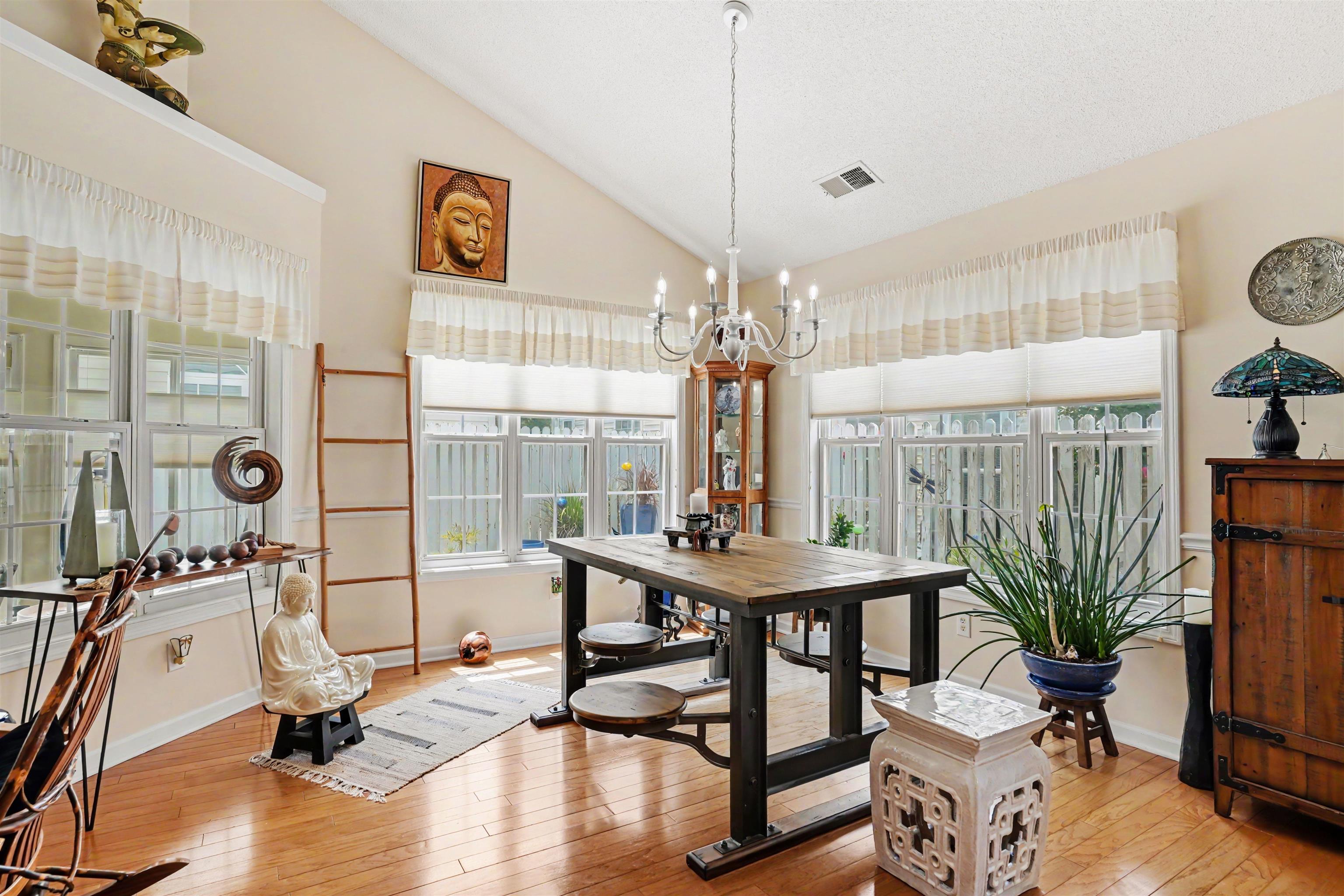 1827 Windmere Way Property Photo 6