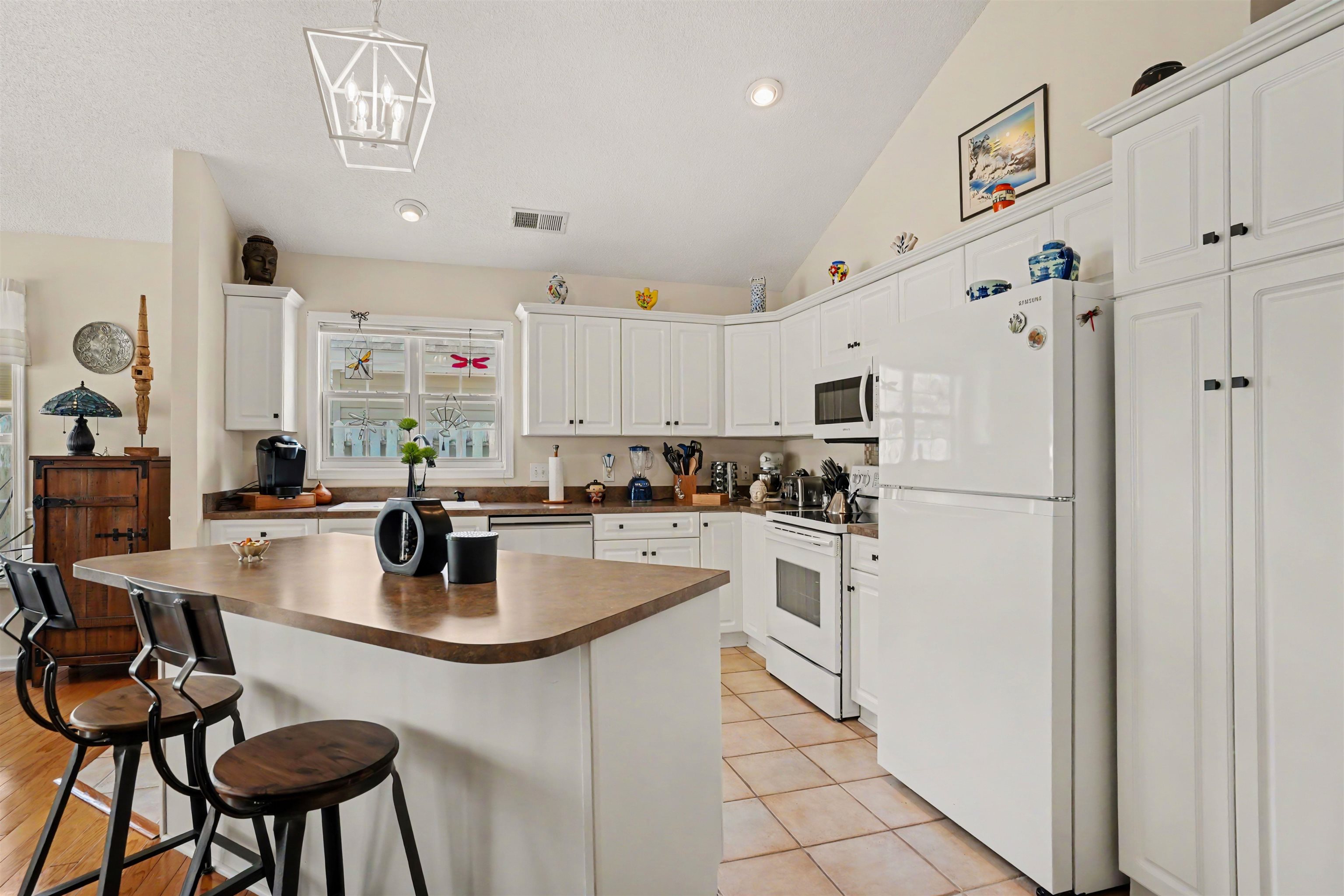 1827 Windmere Way Property Photo 8