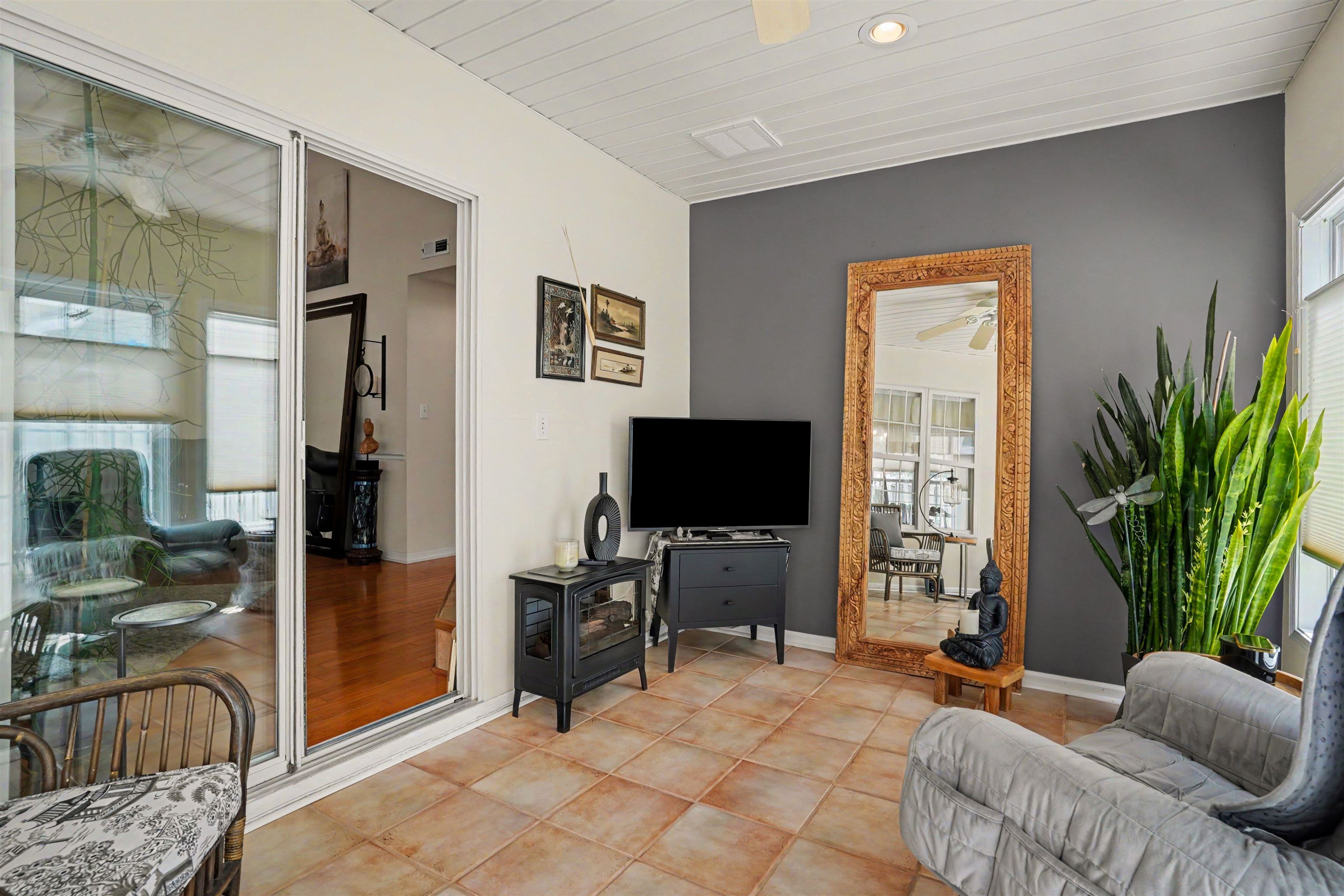 1827 Windmere Way Property Photo 9