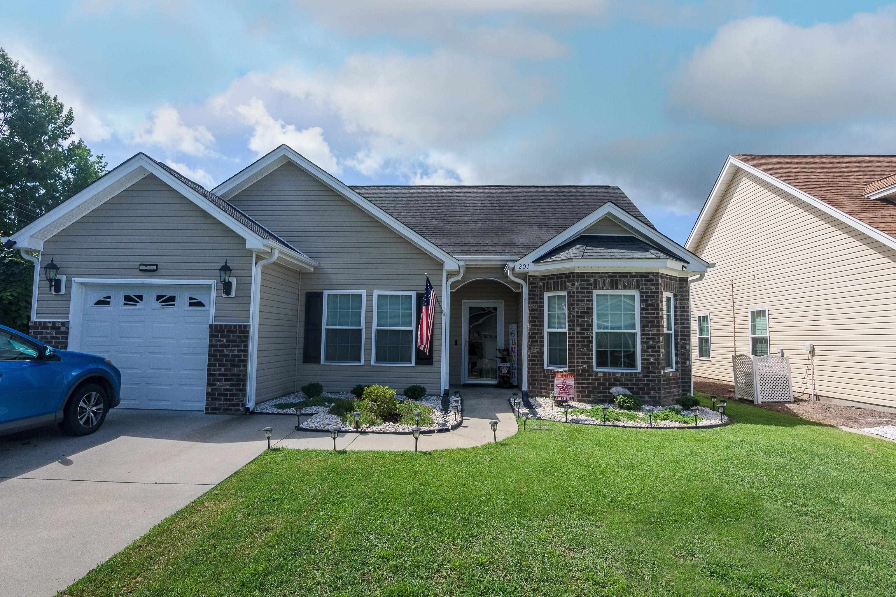 201 Archdale Dr. Property Photo 1
