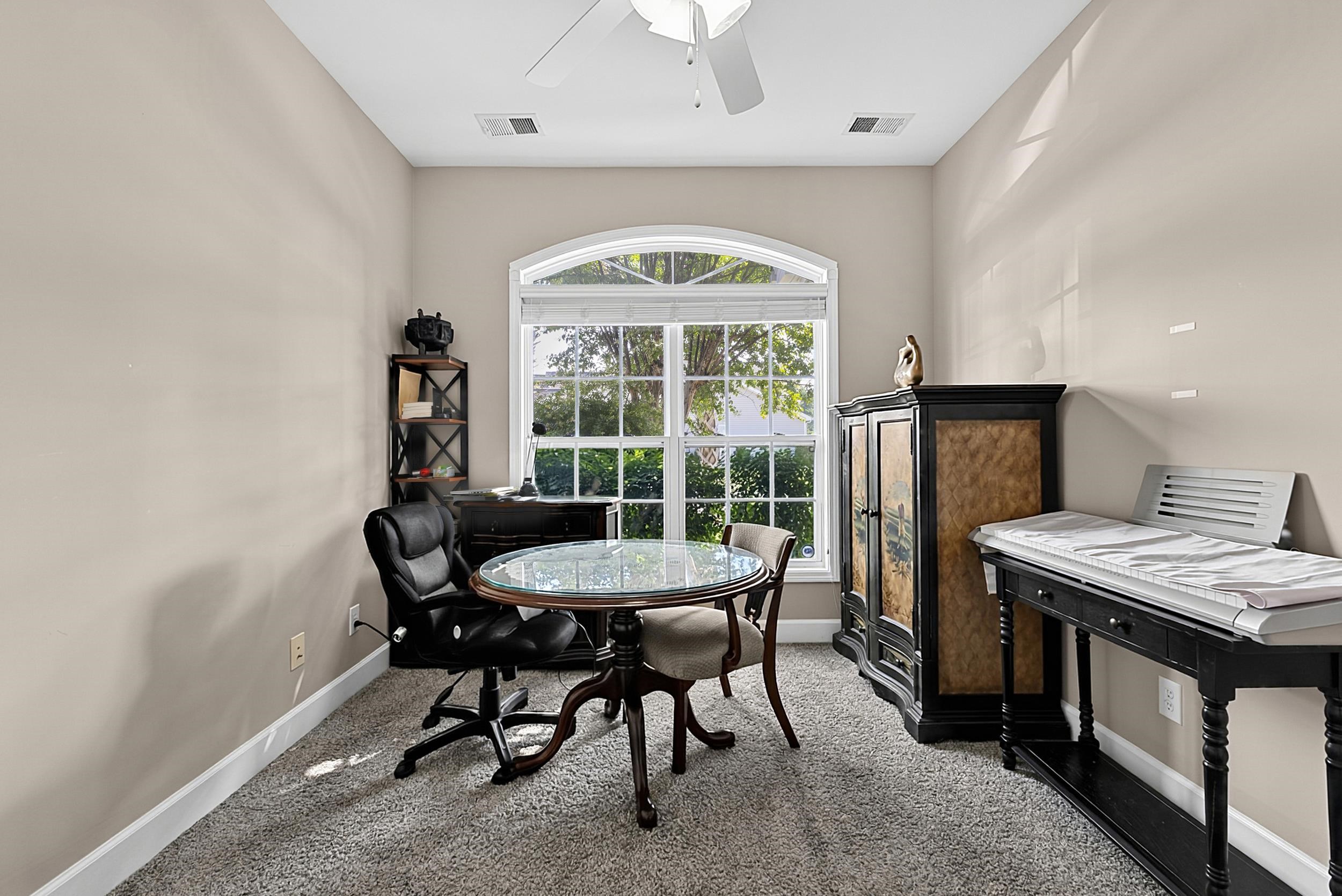 284 Viareggio Rd. Property Photo 11