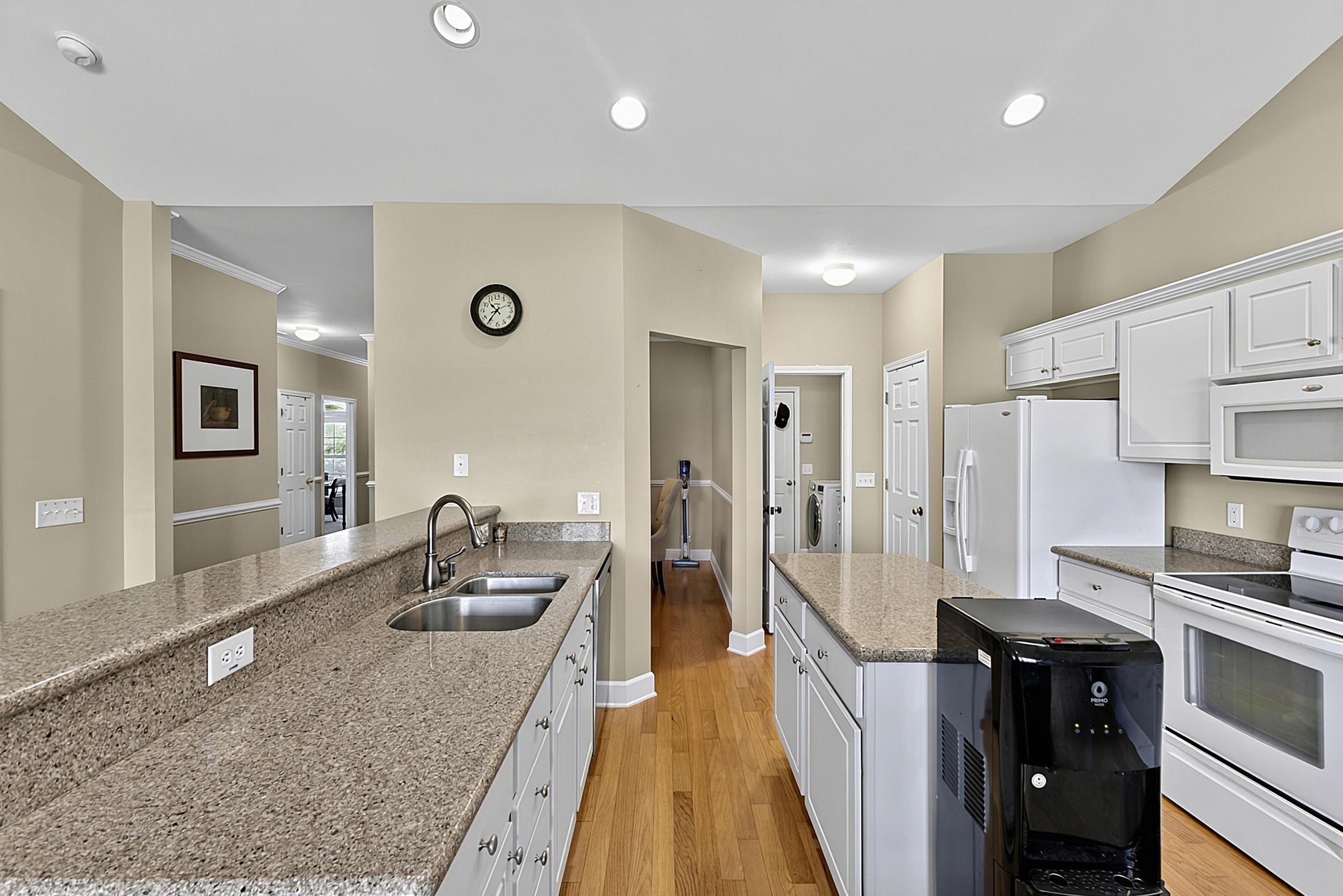284 Viareggio Rd. Property Photo 22