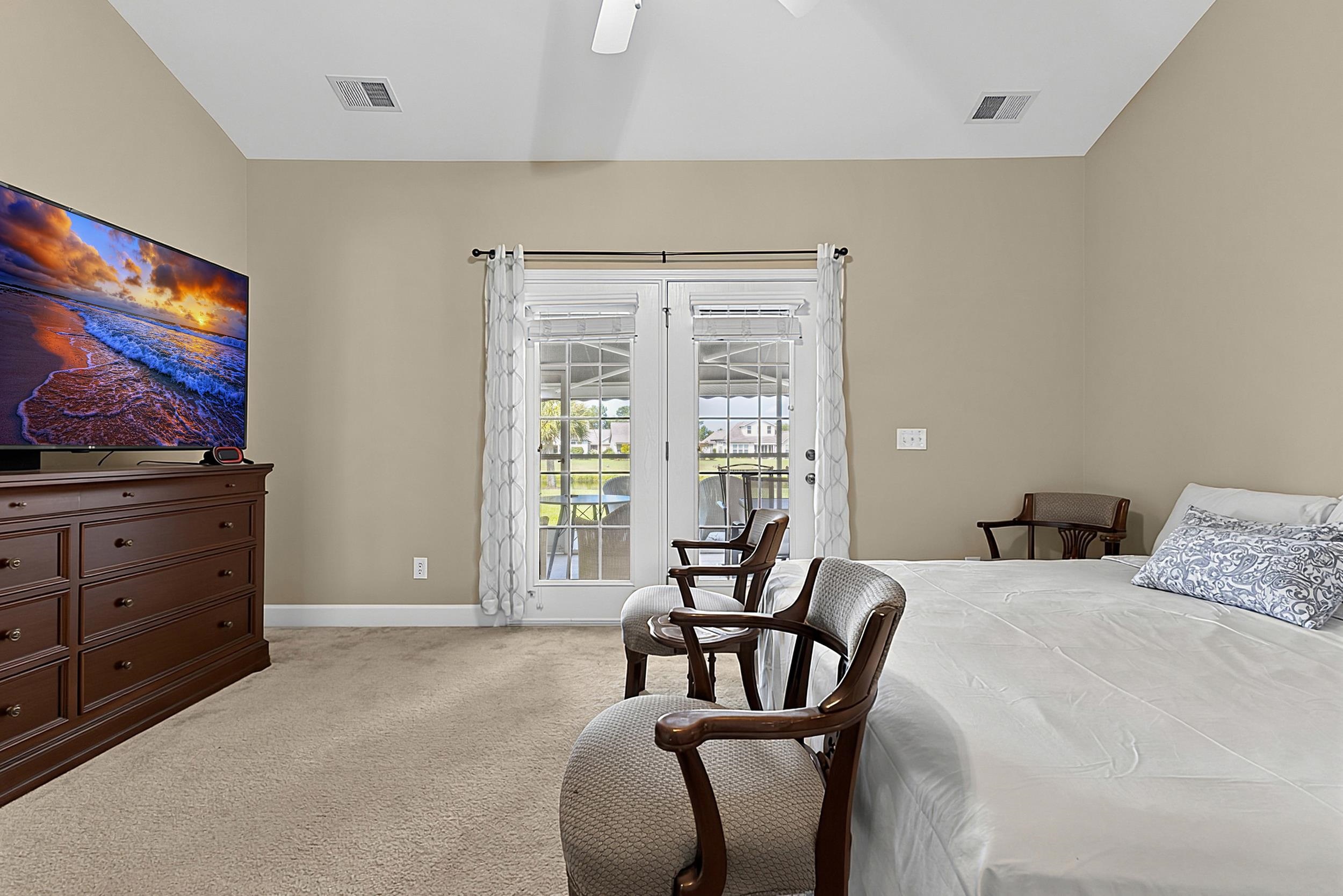 284 Viareggio Rd. Property Photo 34
