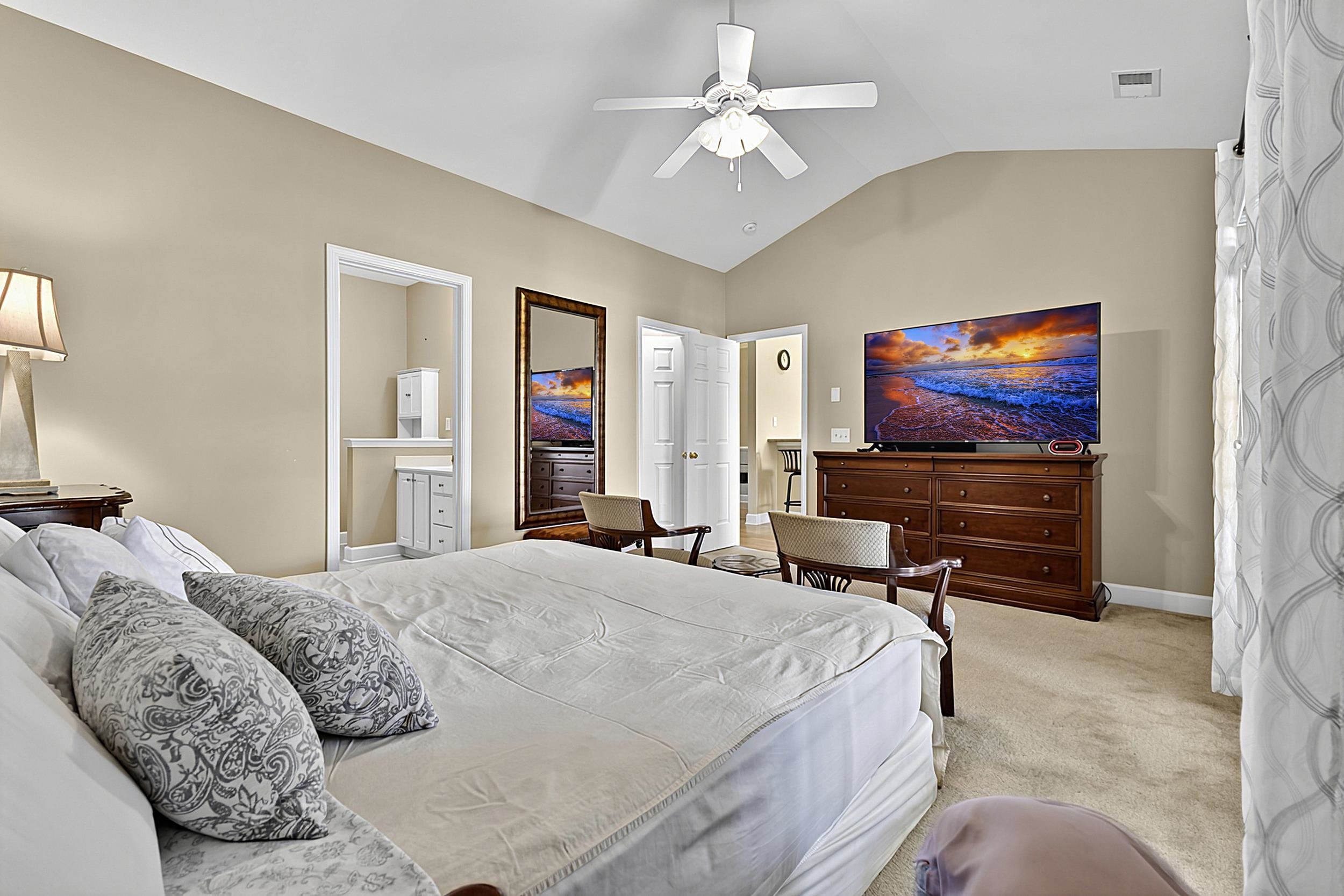 284 Viareggio Rd. Property Photo 35