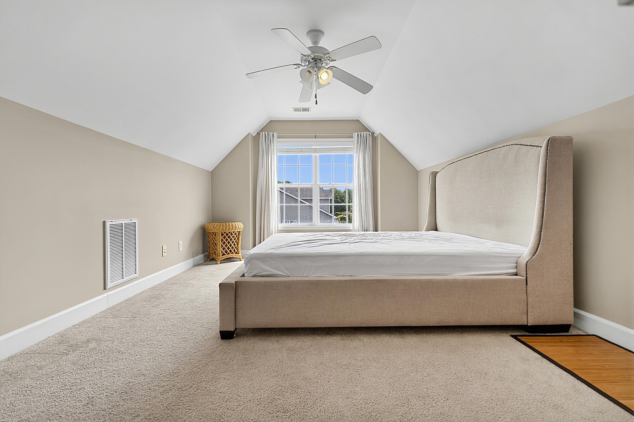 284 Viareggio Rd. Property Photo 41