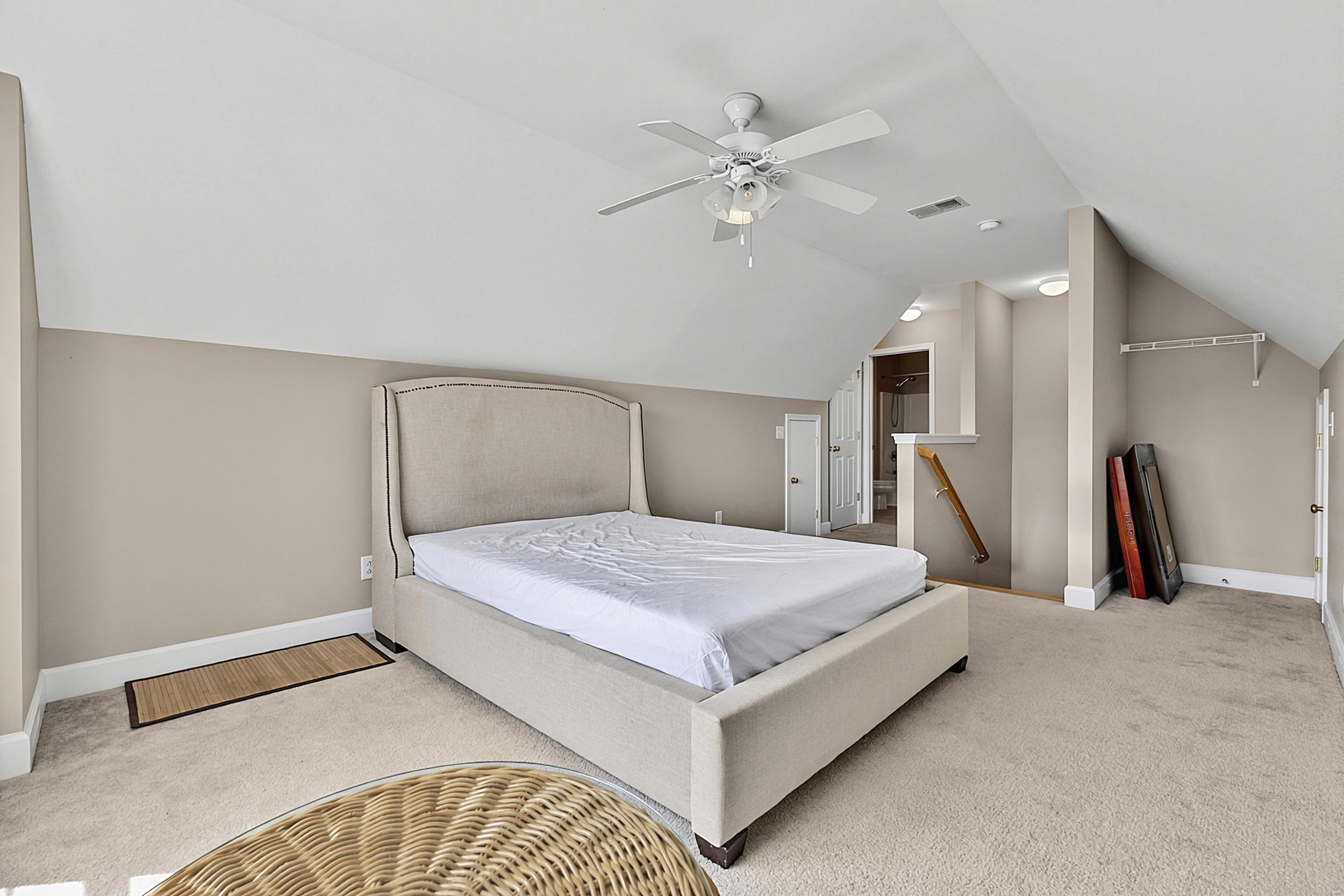 284 Viareggio Rd. Property Photo 43