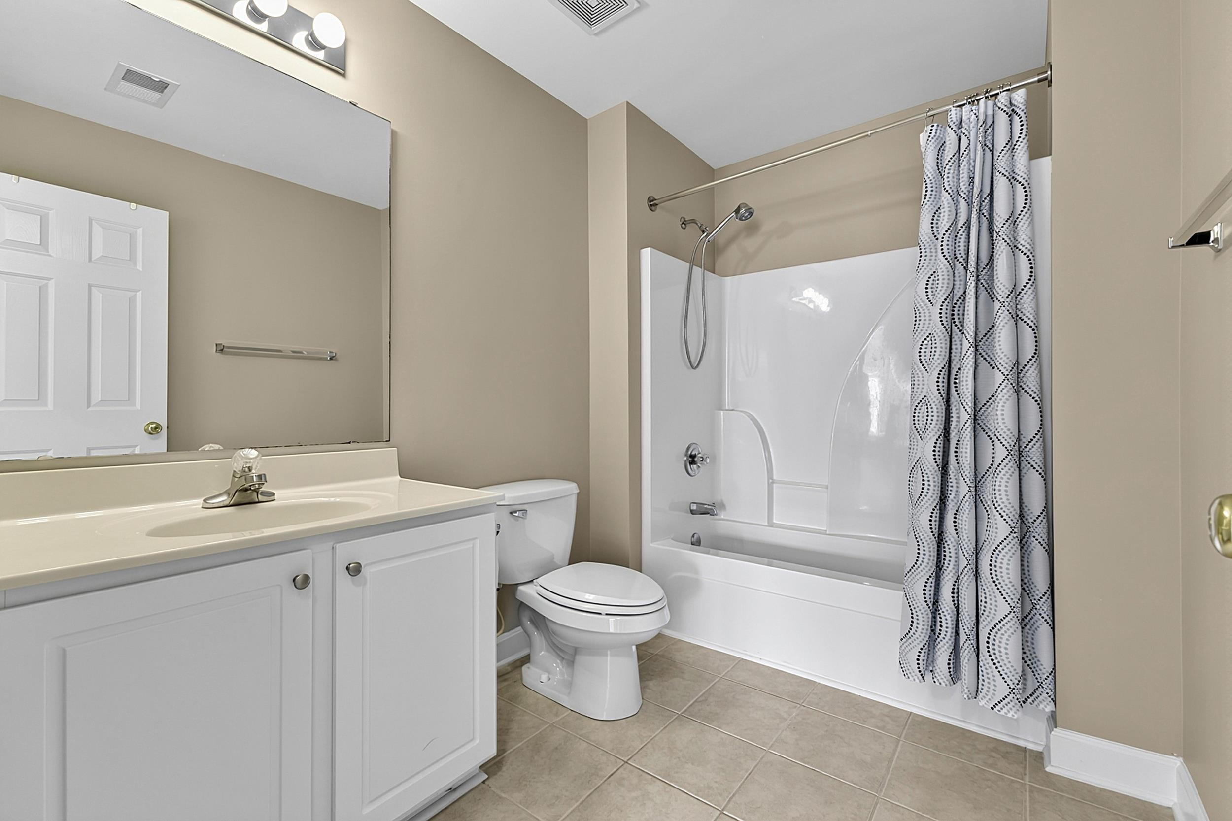 284 Viareggio Rd. Property Photo 44