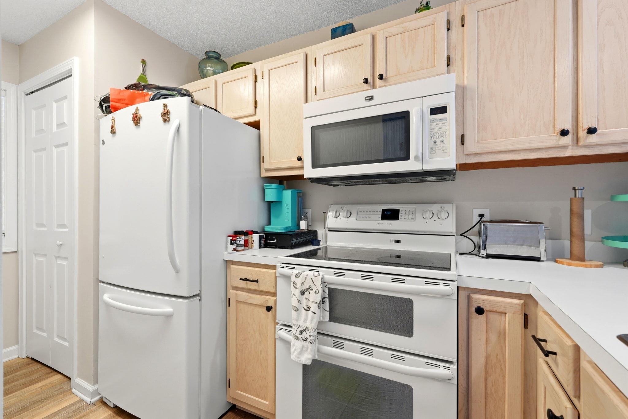 208 Landing Rd. Property Photo 11