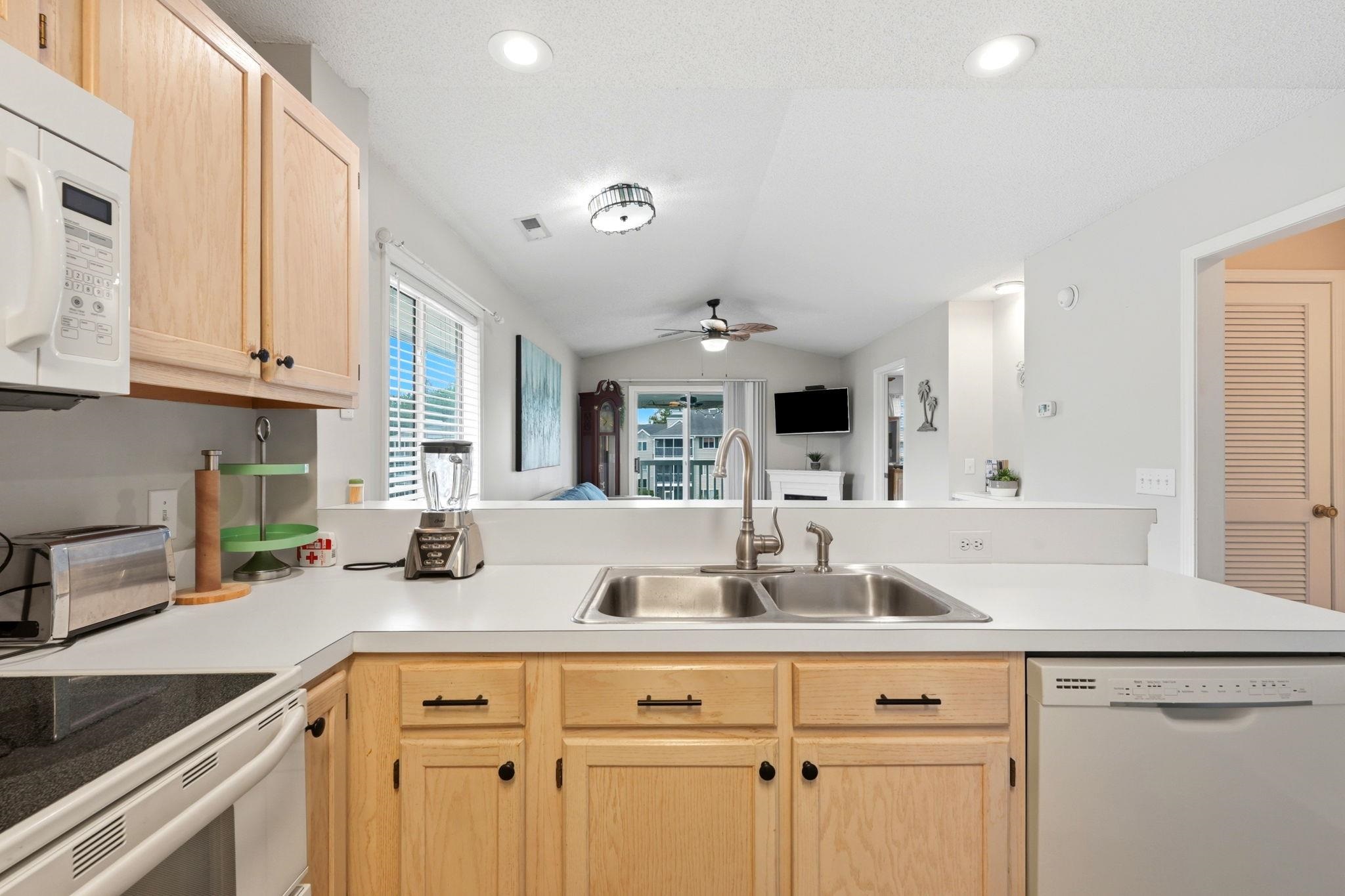 208 Landing Rd. Property Photo 14