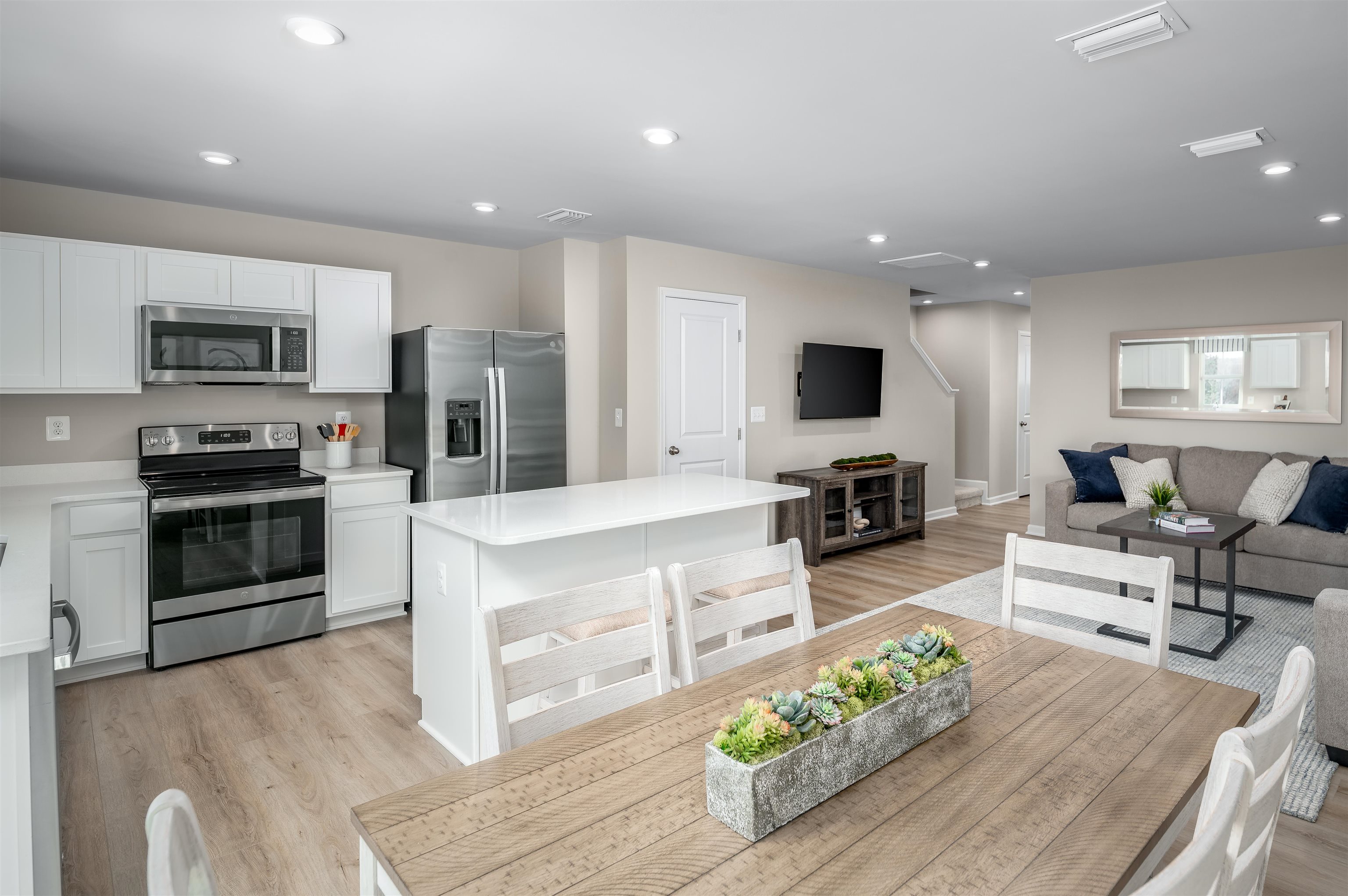 517 Montana Pl Property Photo 3