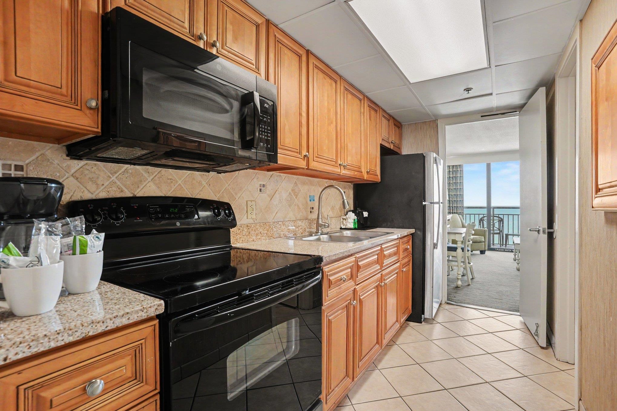 3000 N Ocean Blvd. Property Photo 14
