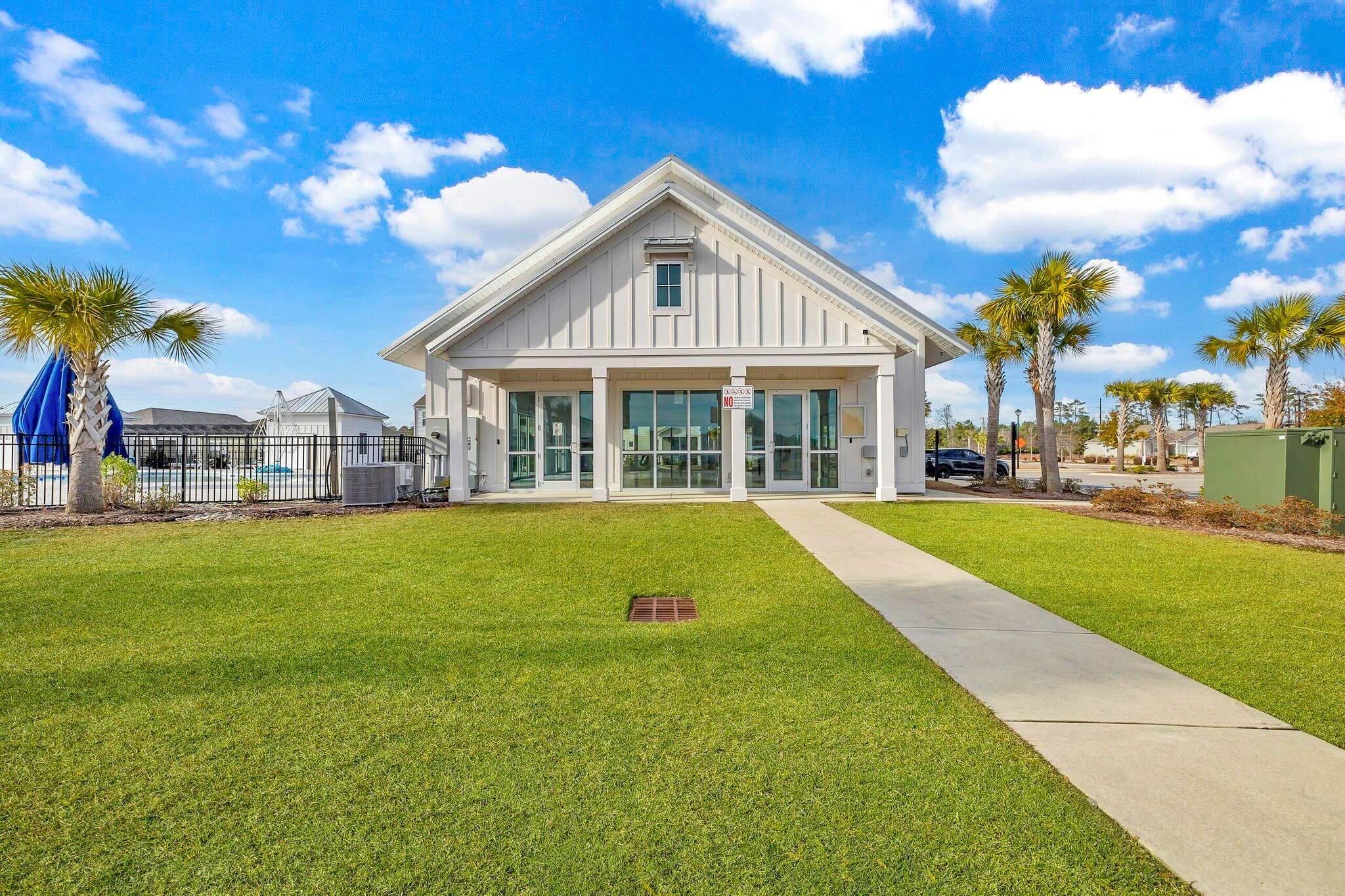 2556 Orion Loop Property Photo 15