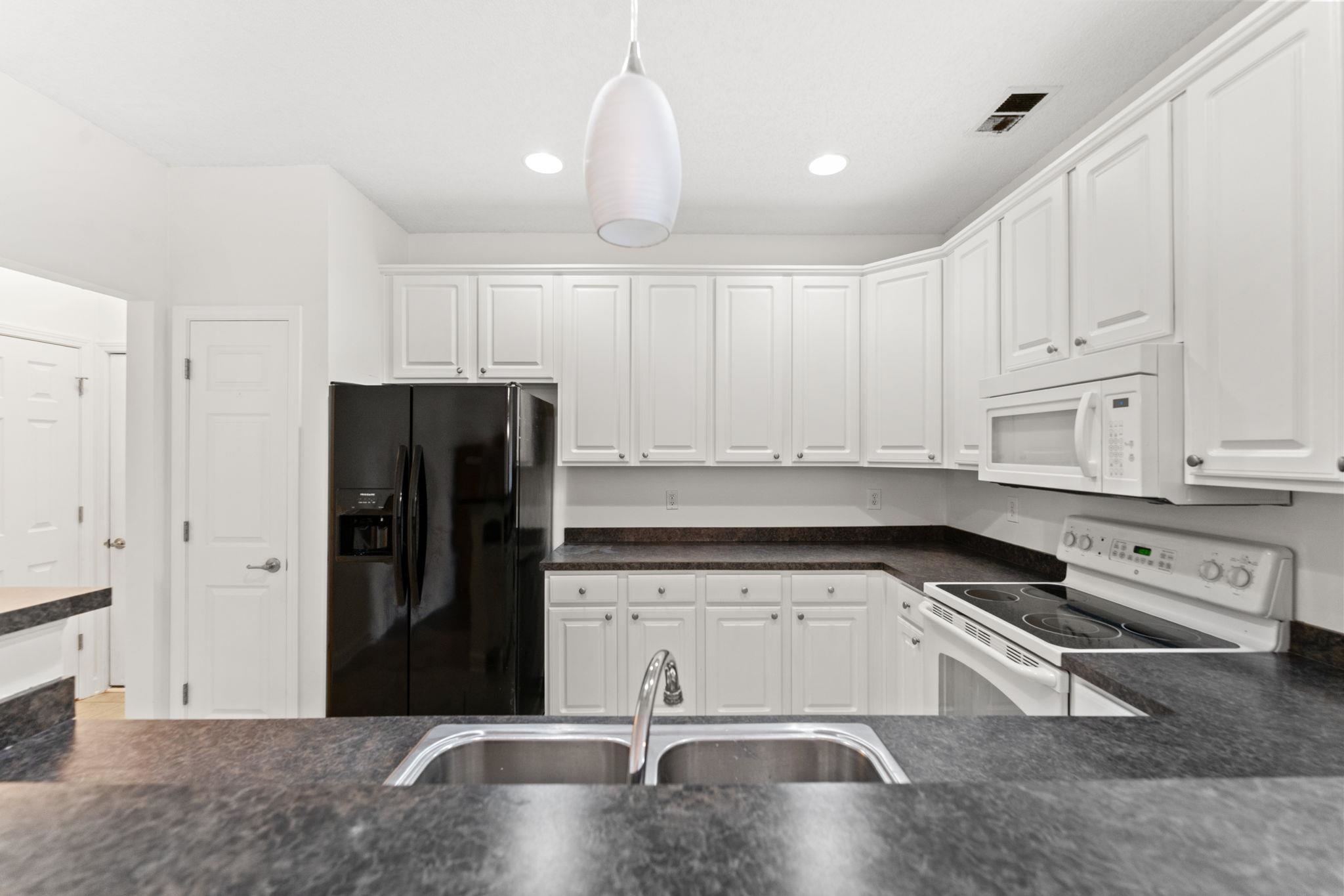 483 Deerfield Links Dr. Property Photo 6
