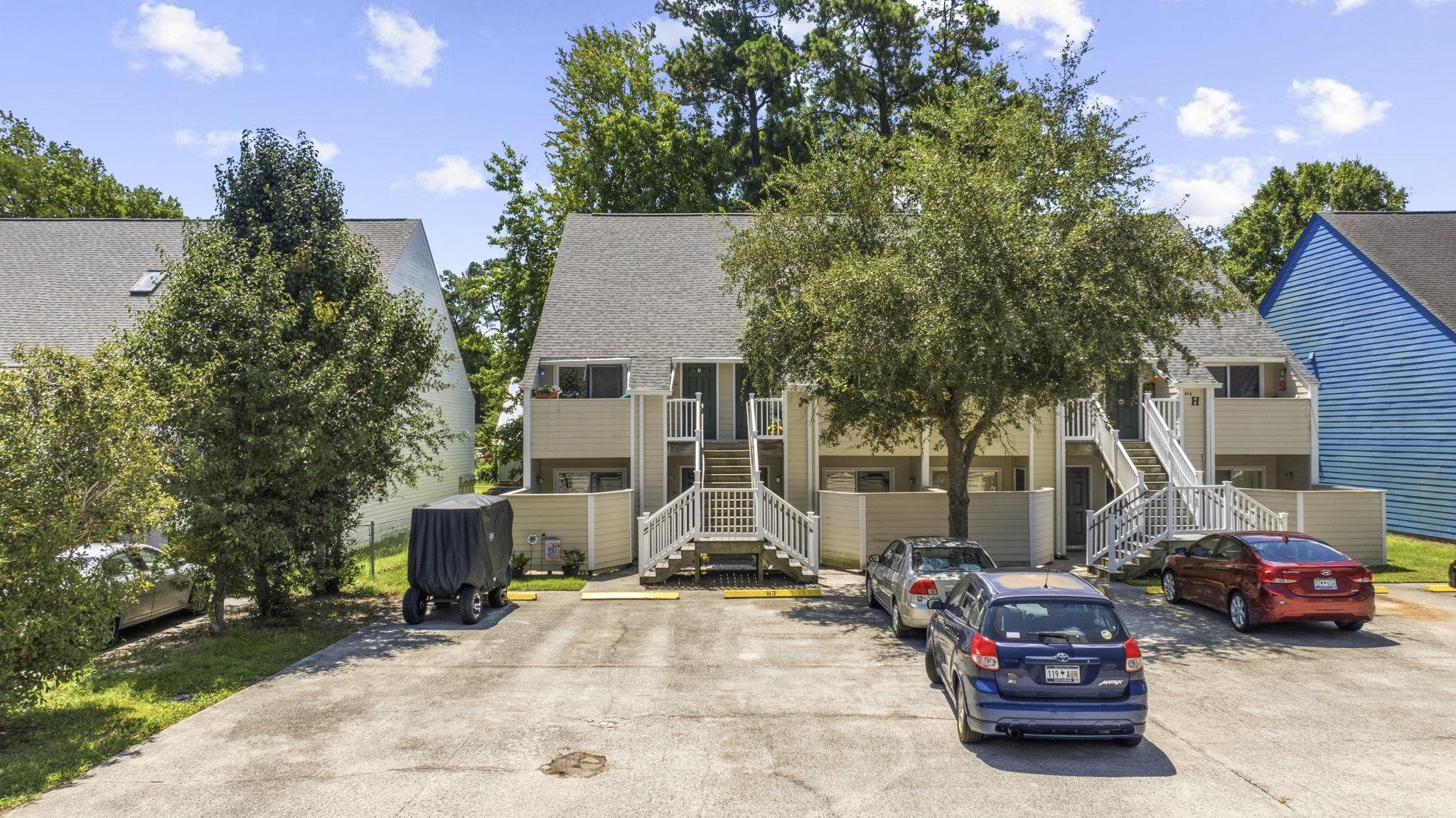 416 Cambridge Circle Property Photo 1