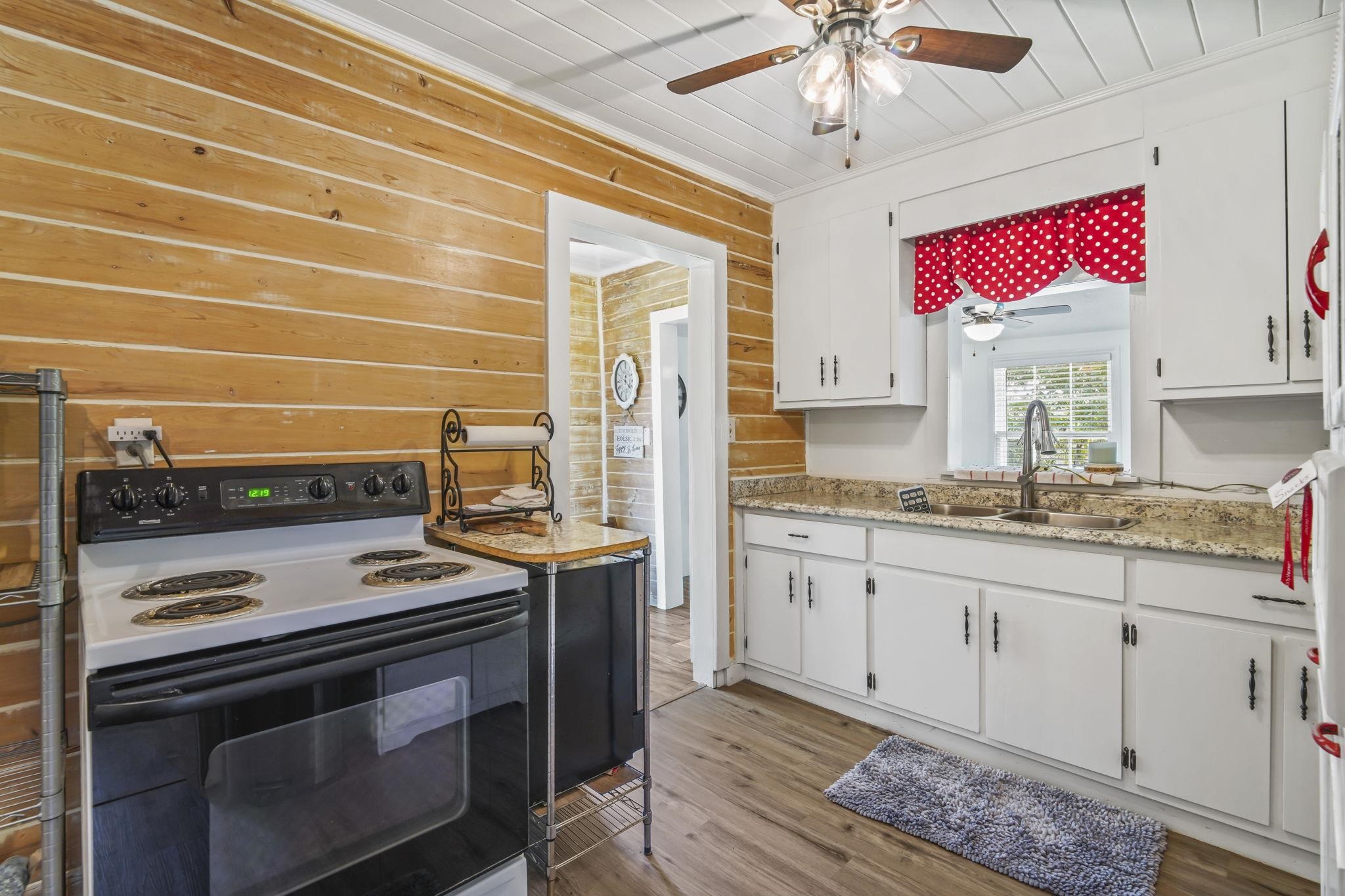 150 Waccamaw Bend Rd. Property Photo 10