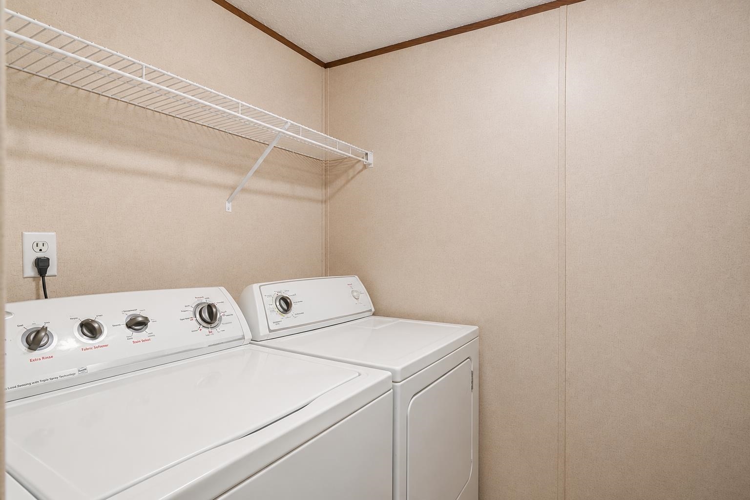 9097 Baywood Circle Property Photo 13