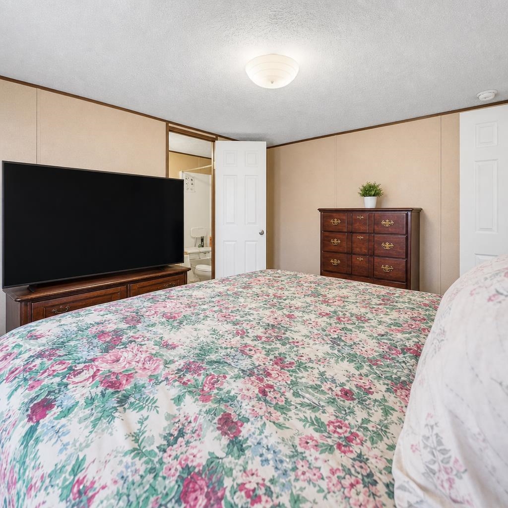 9097 Baywood Circle Property Photo 16