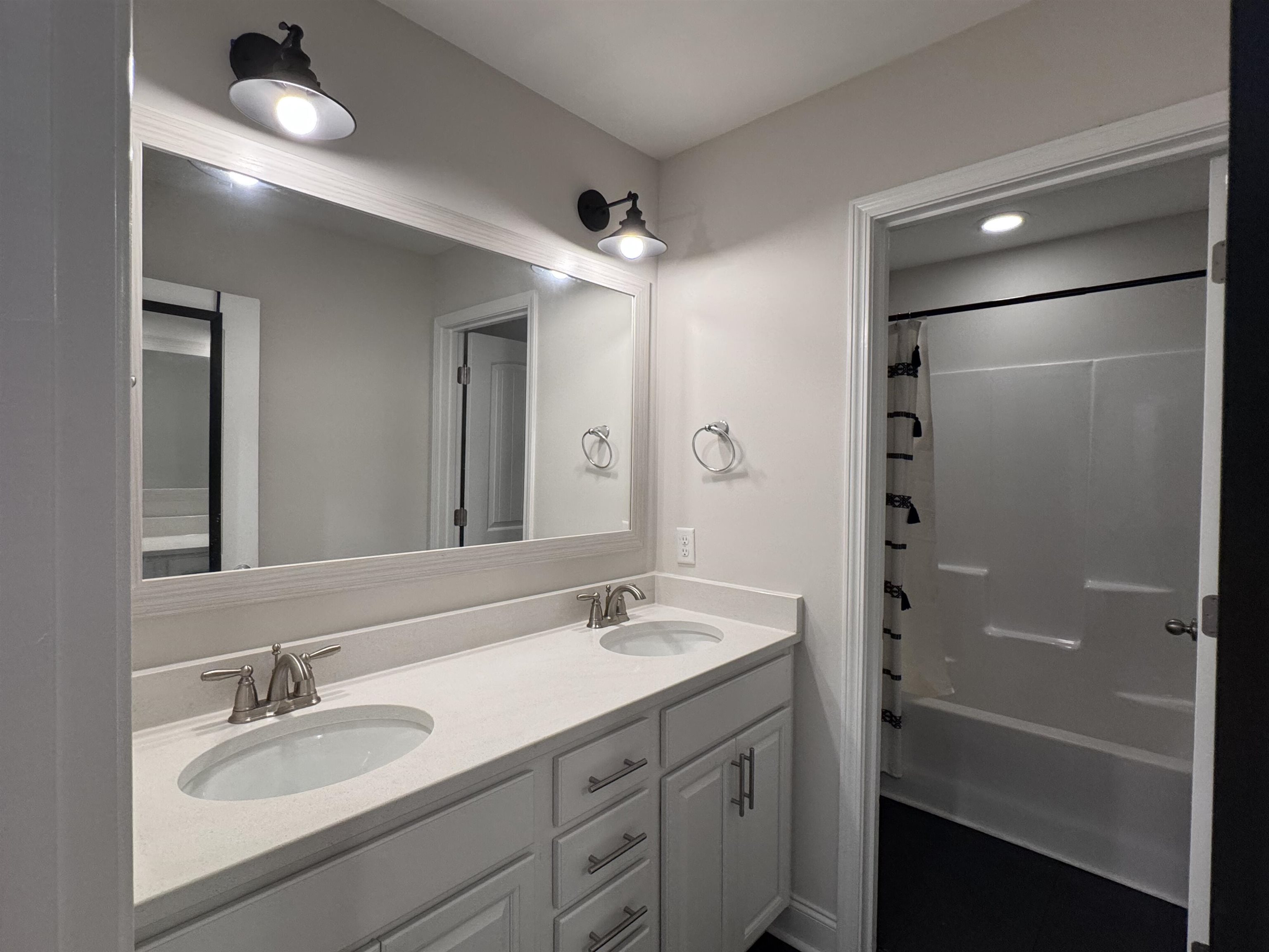 1004 Maccoa Dr. Property Photo 31