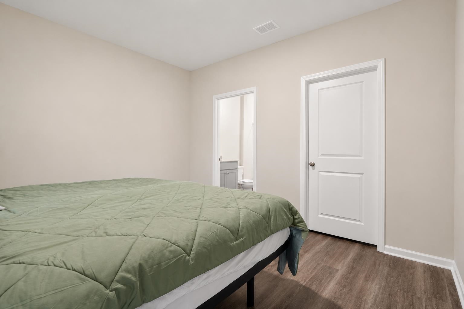 416 Bearskin Ct. Property Photo 8