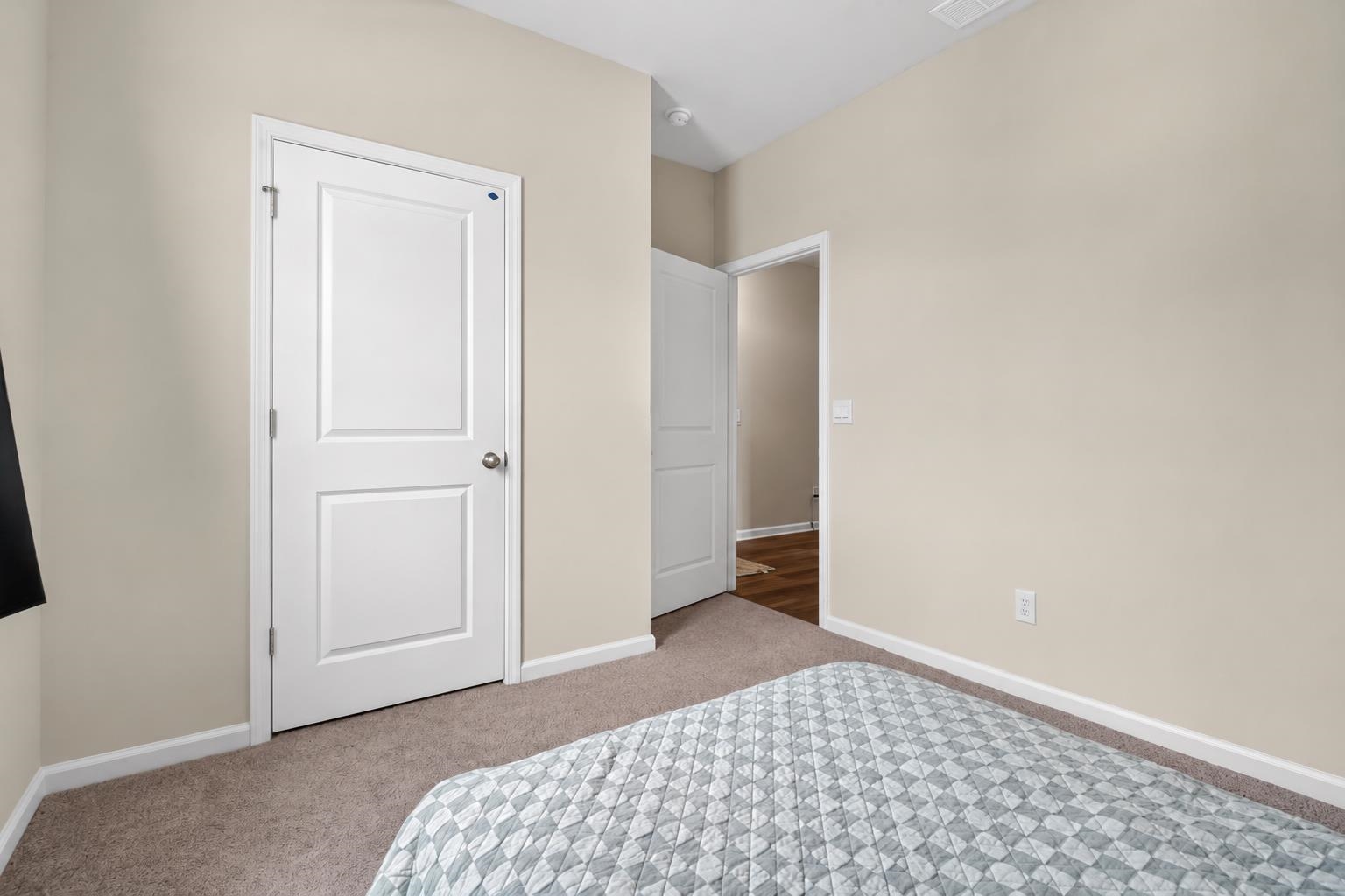 416 Bearskin Ct. Property Photo 11