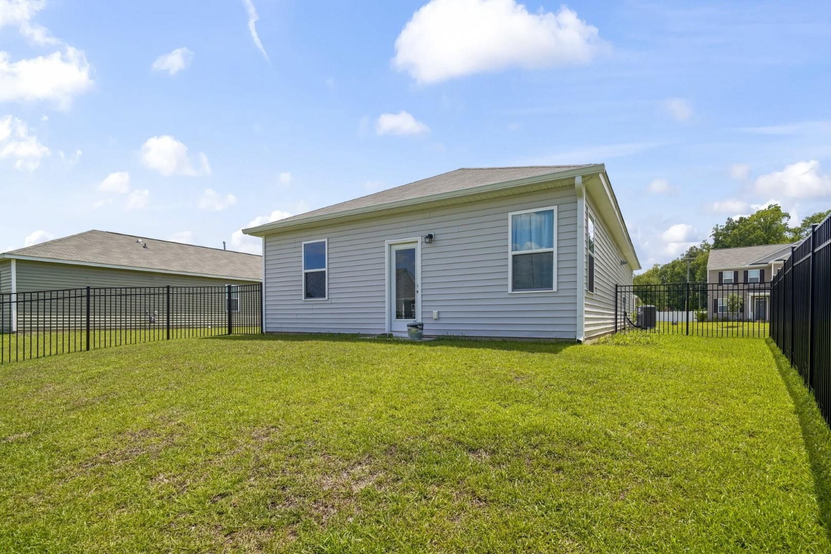 416 Bearskin Ct. Property Photo 17