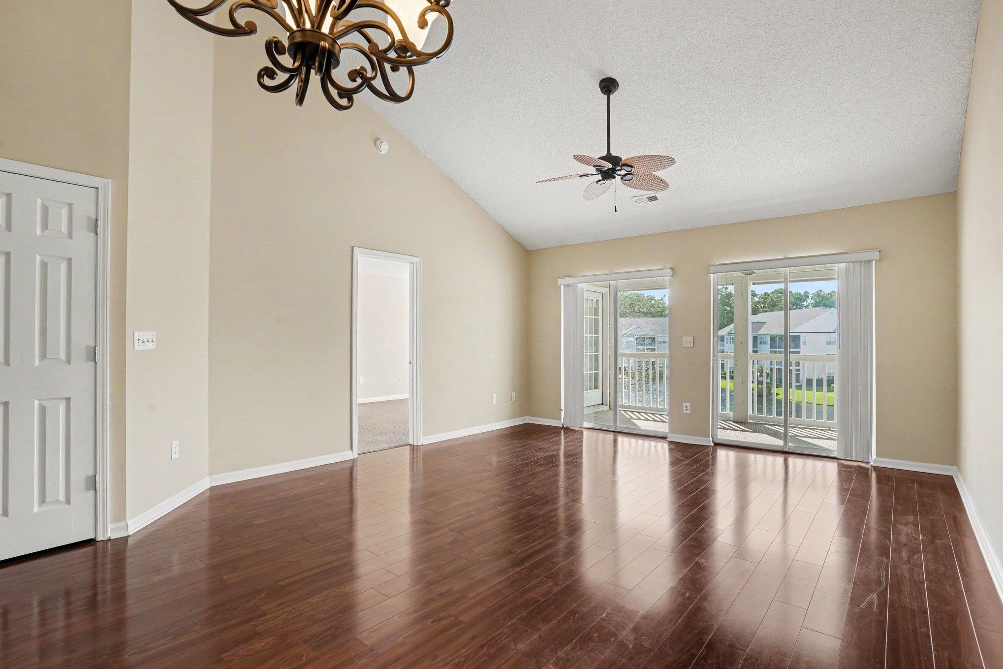 655 Woodmoor Dr. Property Photo 10