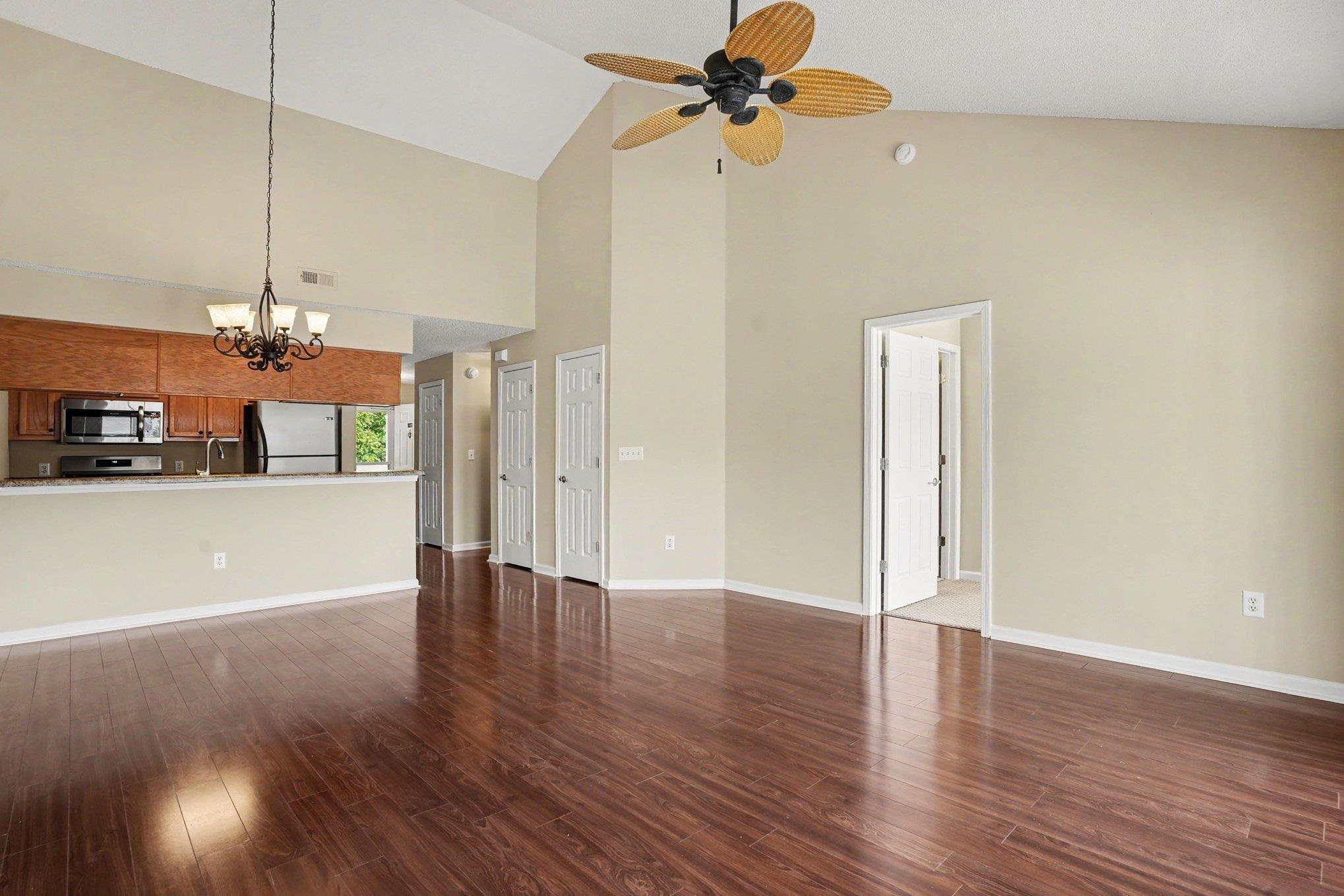 655 Woodmoor Dr. Property Photo 11