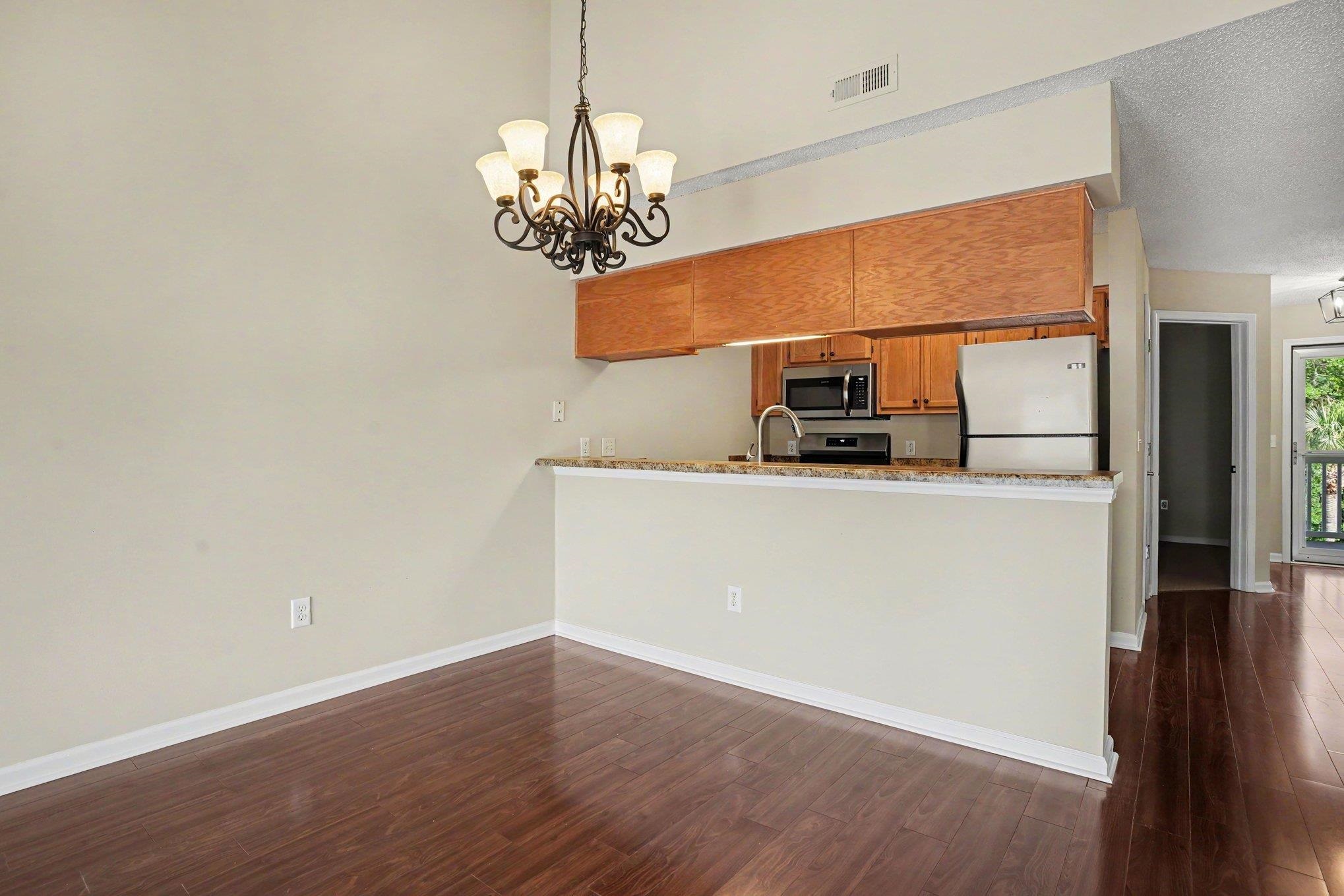 655 Woodmoor Dr. Property Photo 13