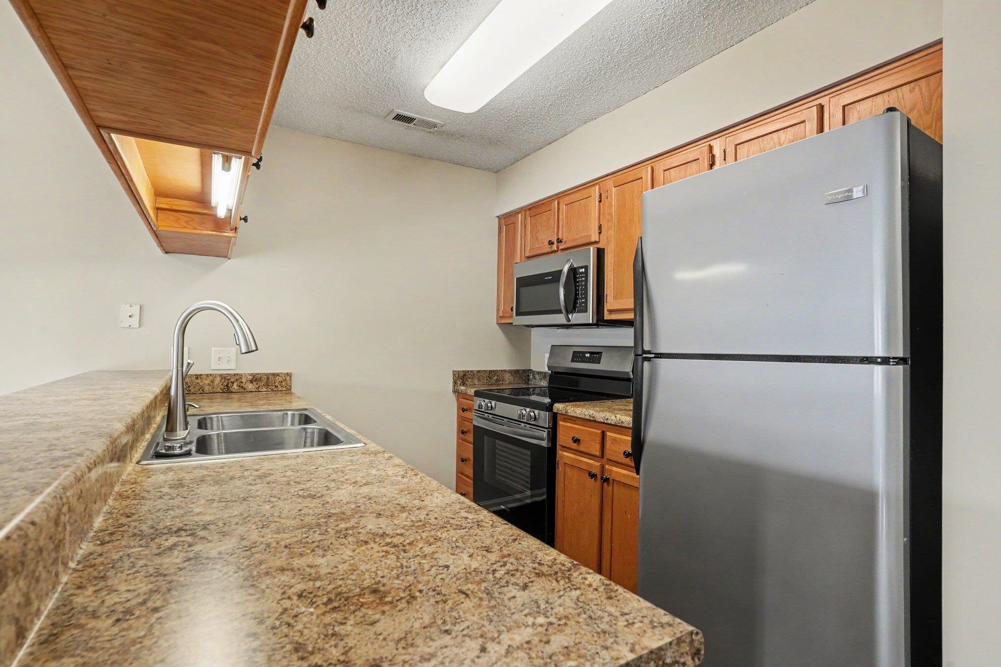 655 Woodmoor Dr. Property Photo 15