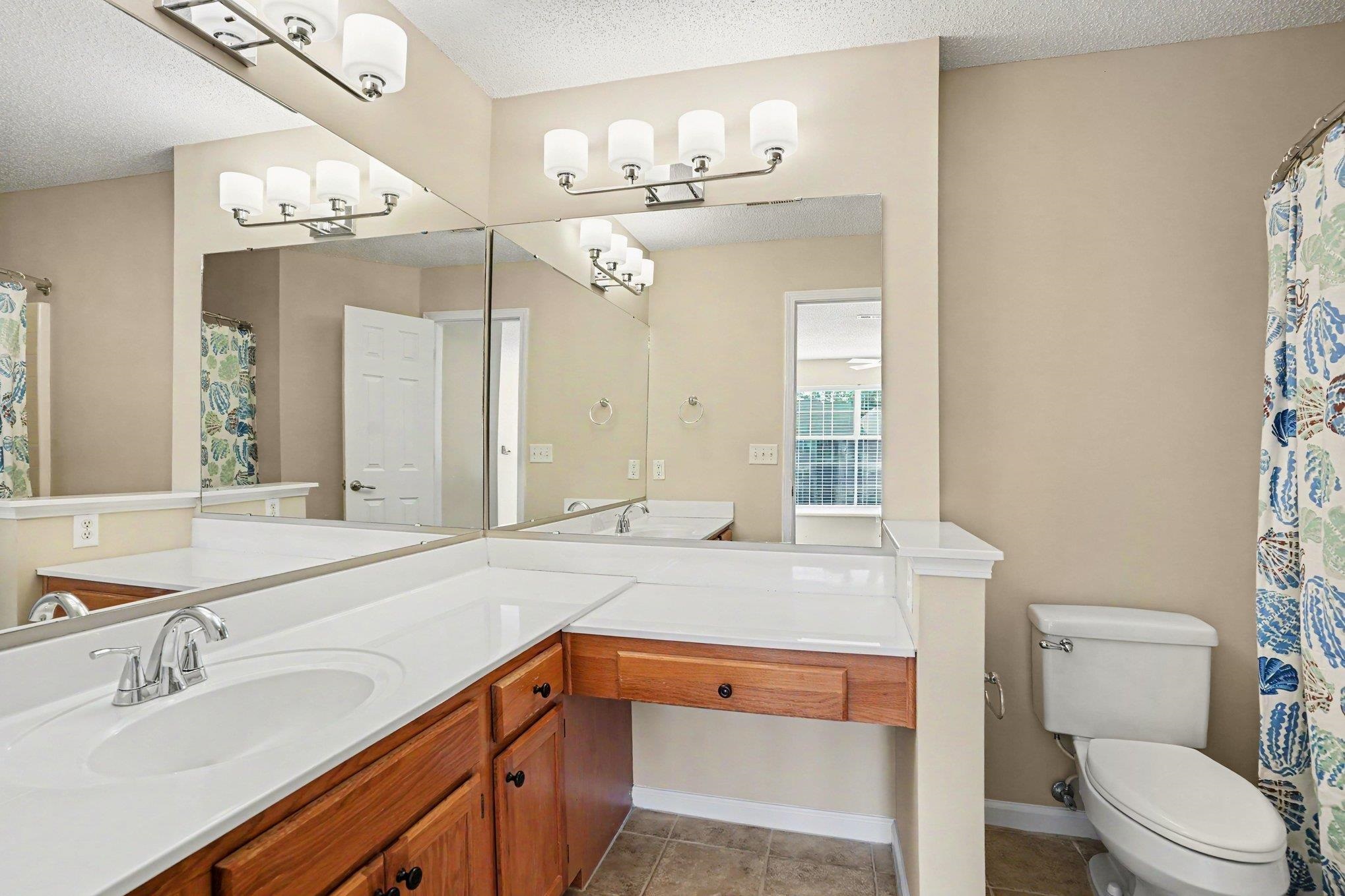 655 Woodmoor Dr. Property Photo 20