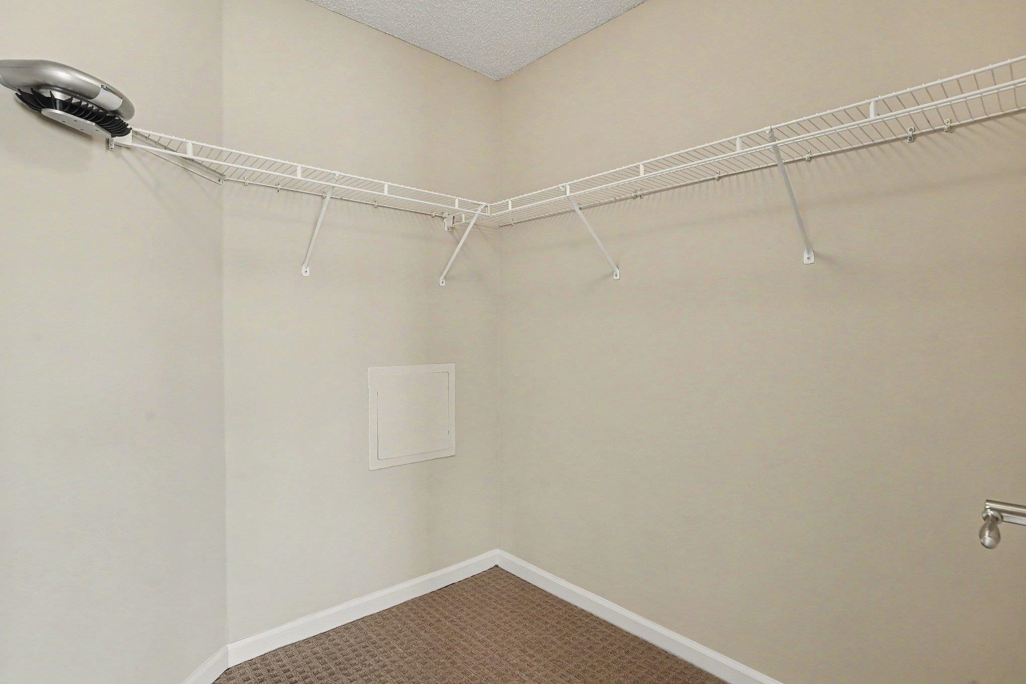 655 Woodmoor Dr. Property Photo 21