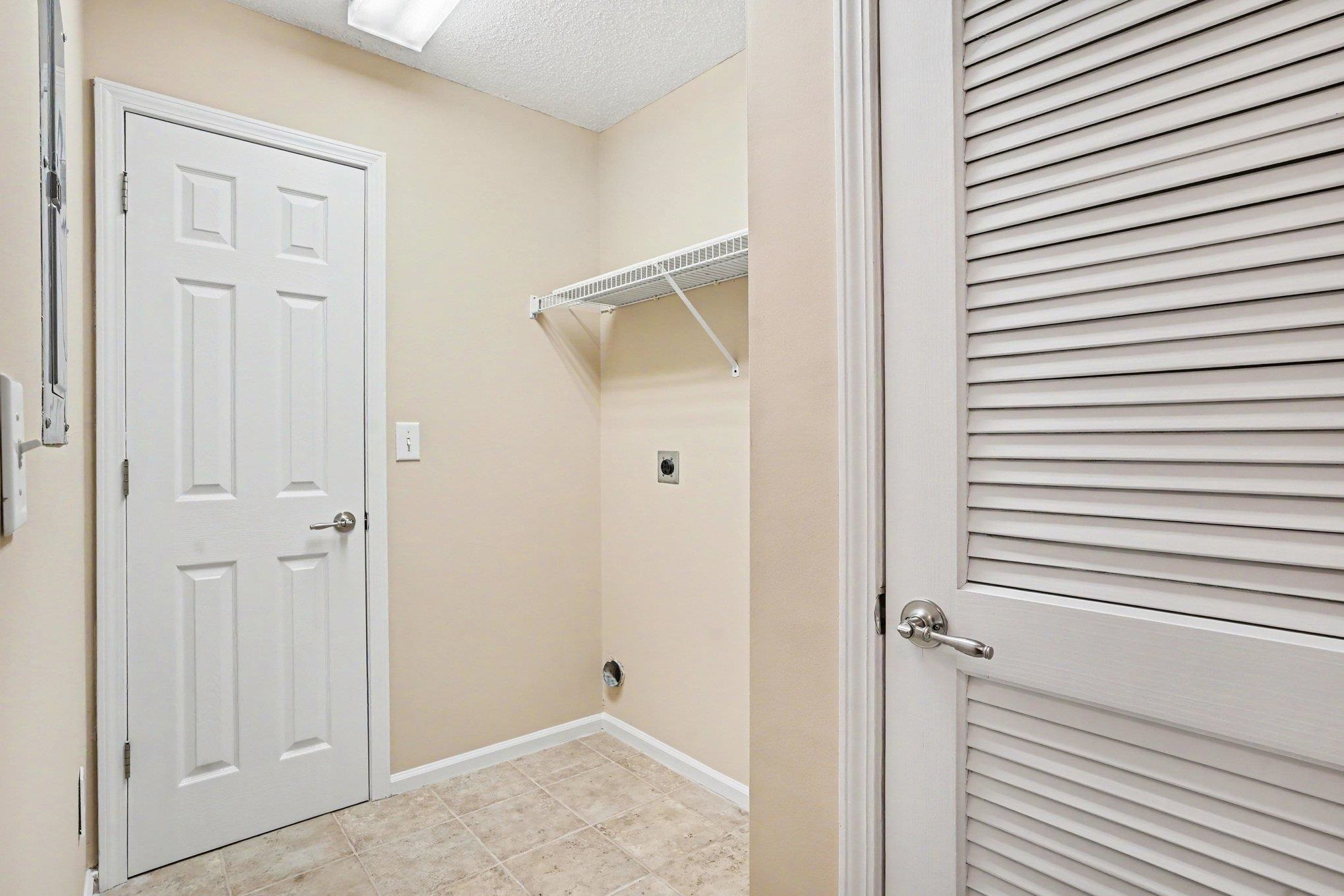 655 Woodmoor Dr. Property Photo 27
