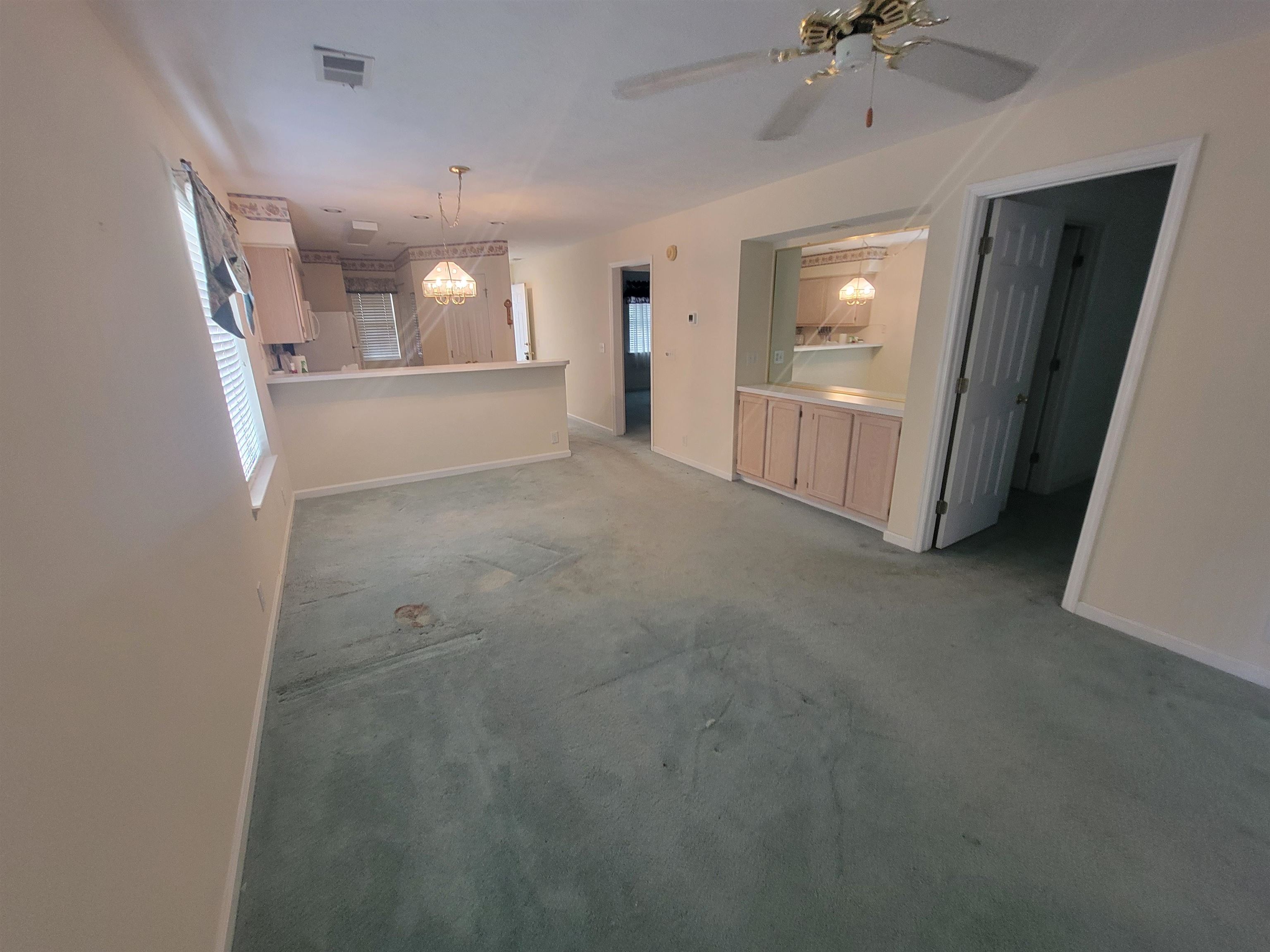 664 Tupelo Ln. Property Photo 8