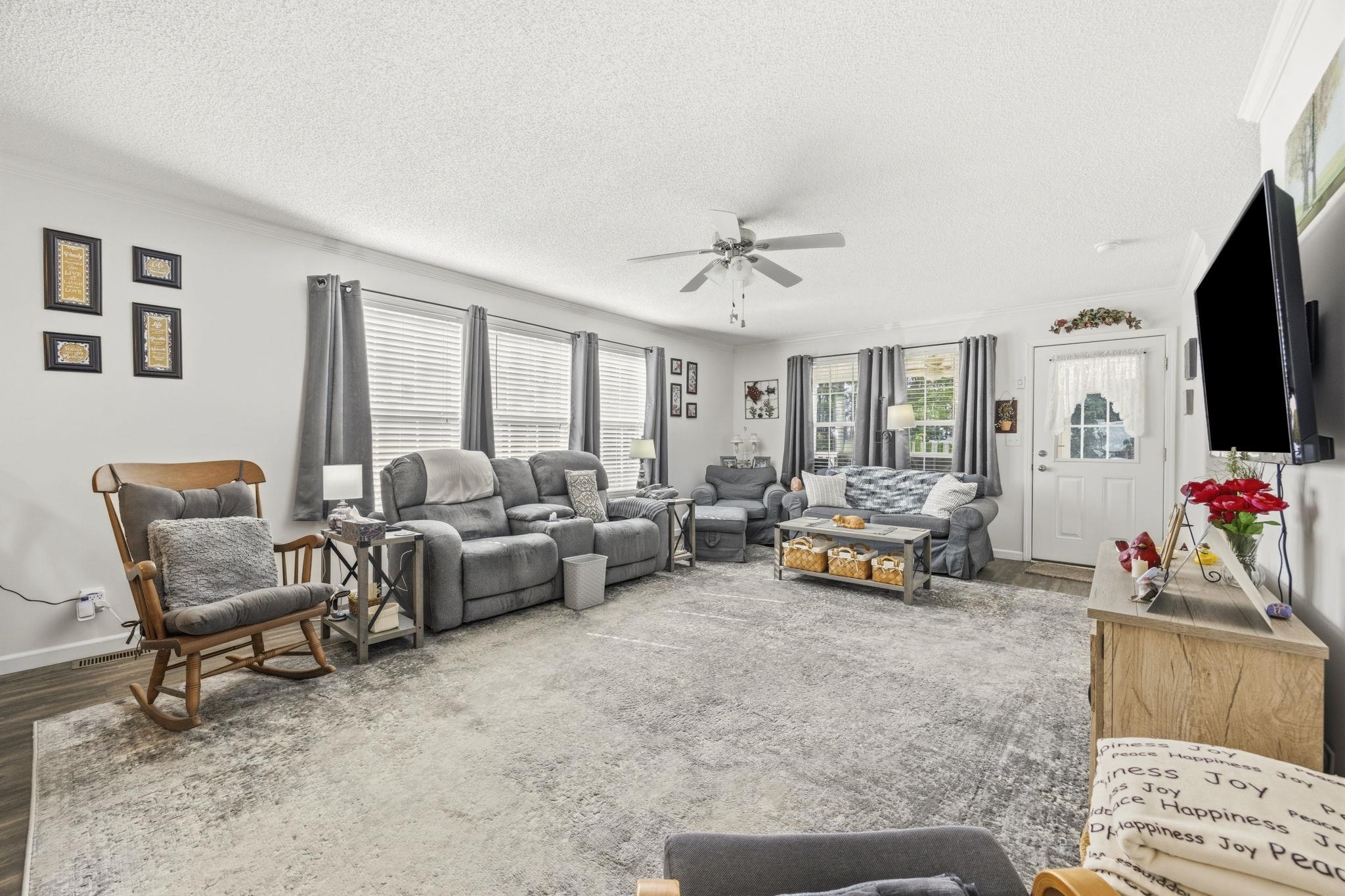 1004 Greencrest Ct. Property Photo 6