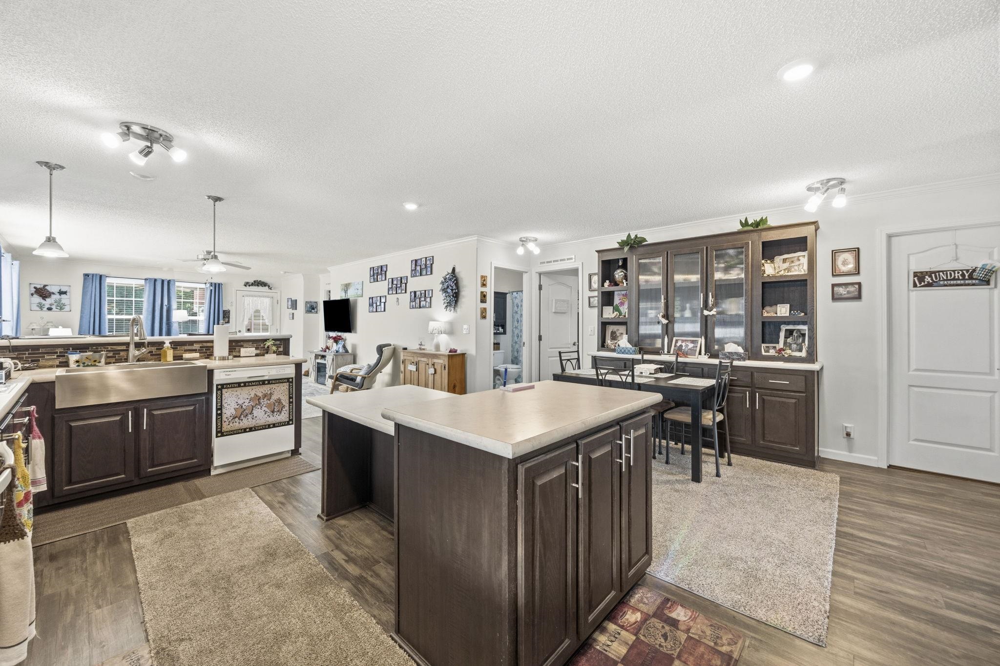 1004 Greencrest Ct. Property Photo 13