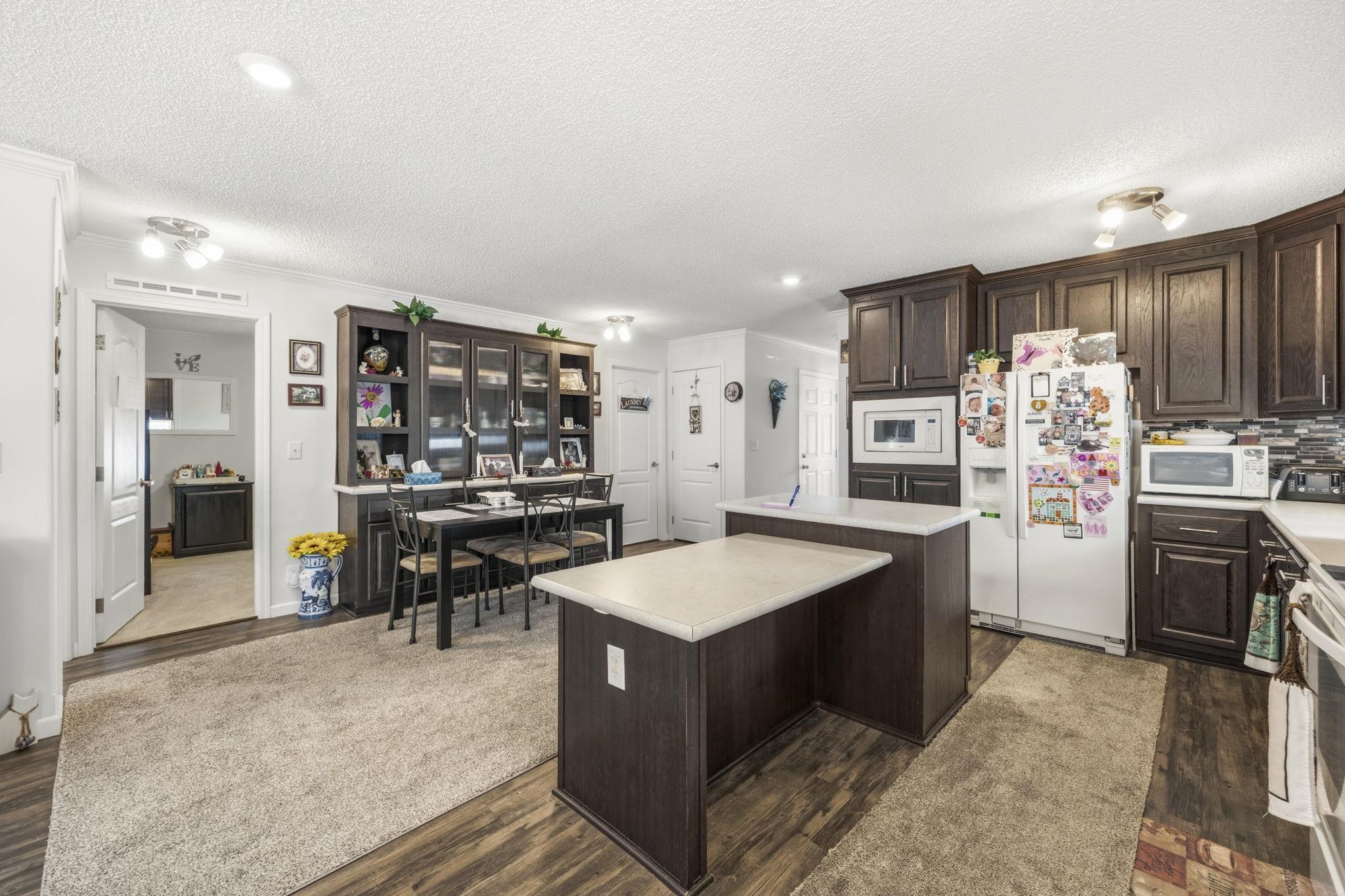 1004 Greencrest Ct. Property Photo 14