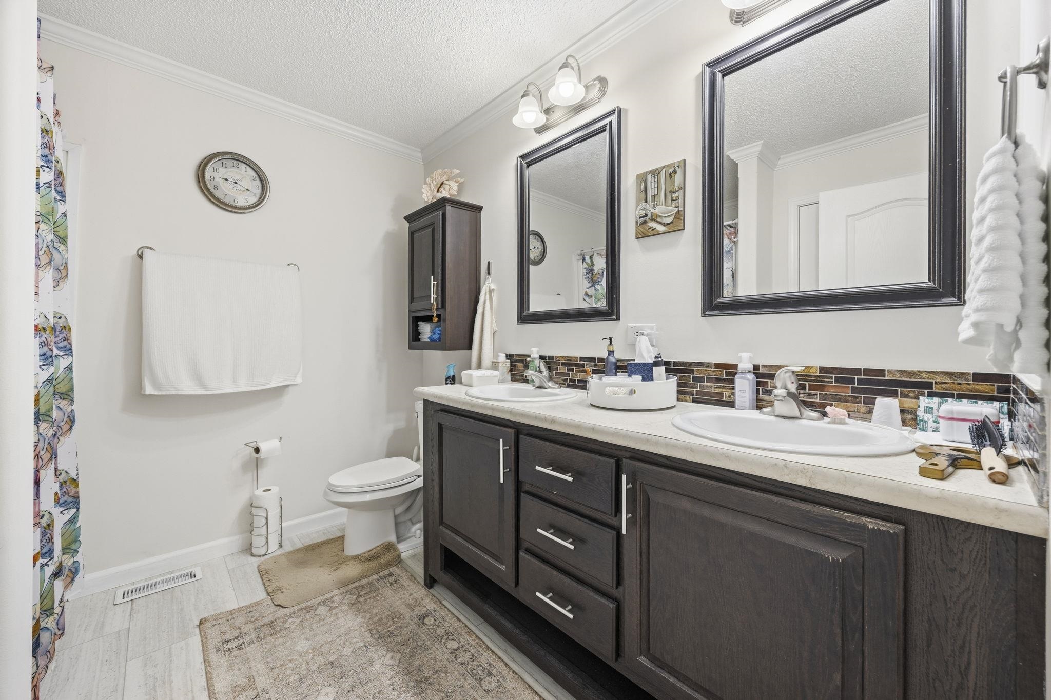1004 Greencrest Ct. Property Photo 19
