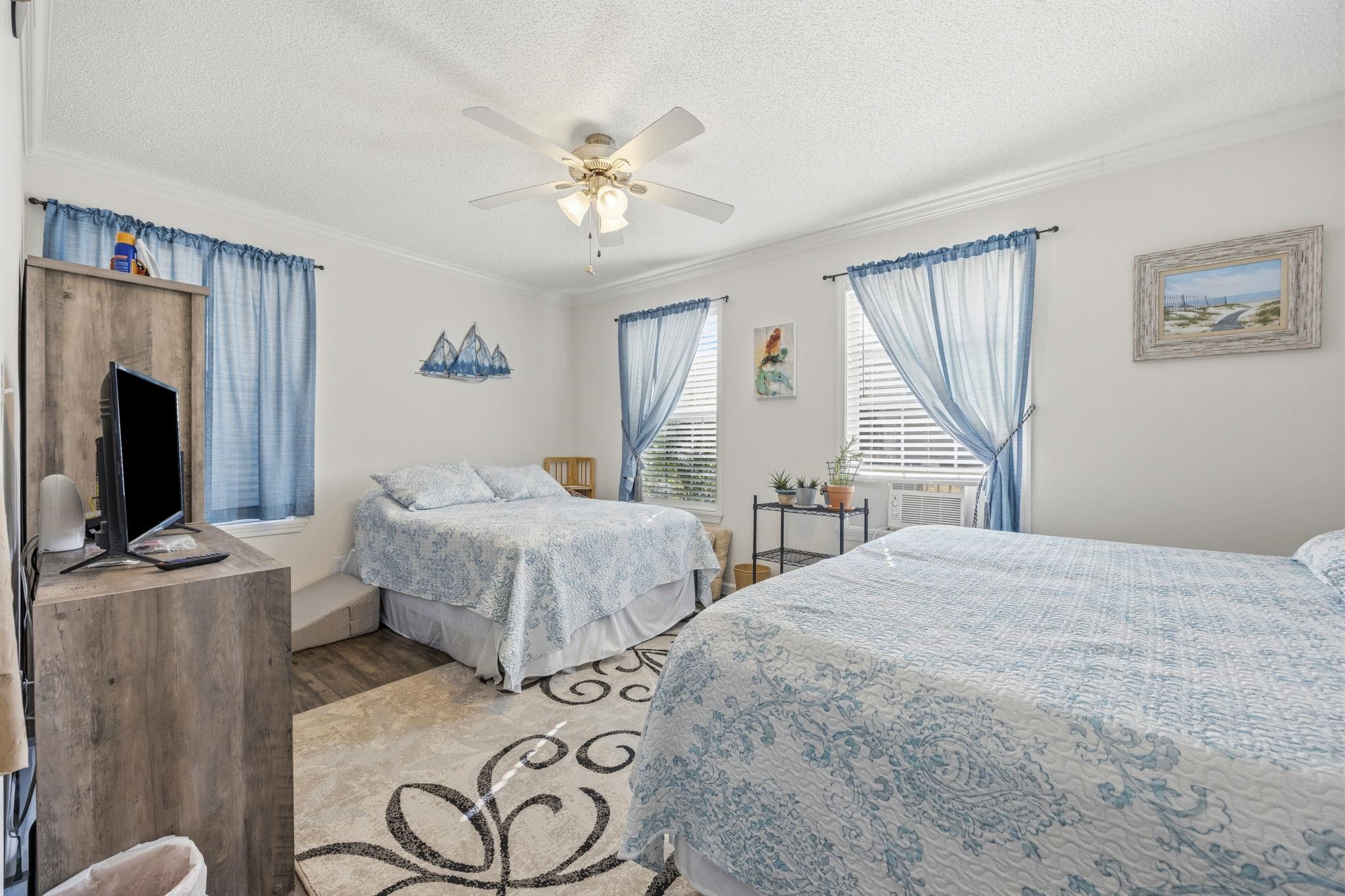 1004 Greencrest Ct. Property Photo 25