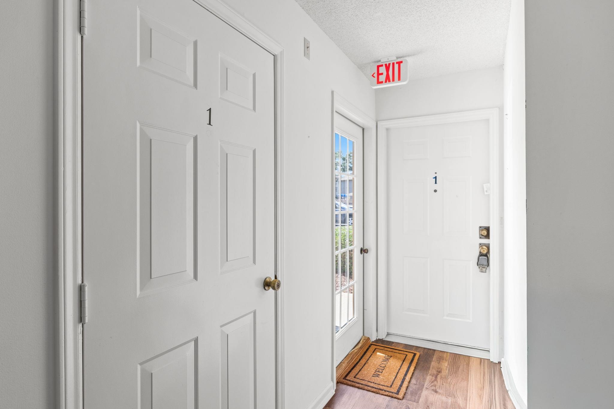 4206 Pinehurst Circle Property Photo 4