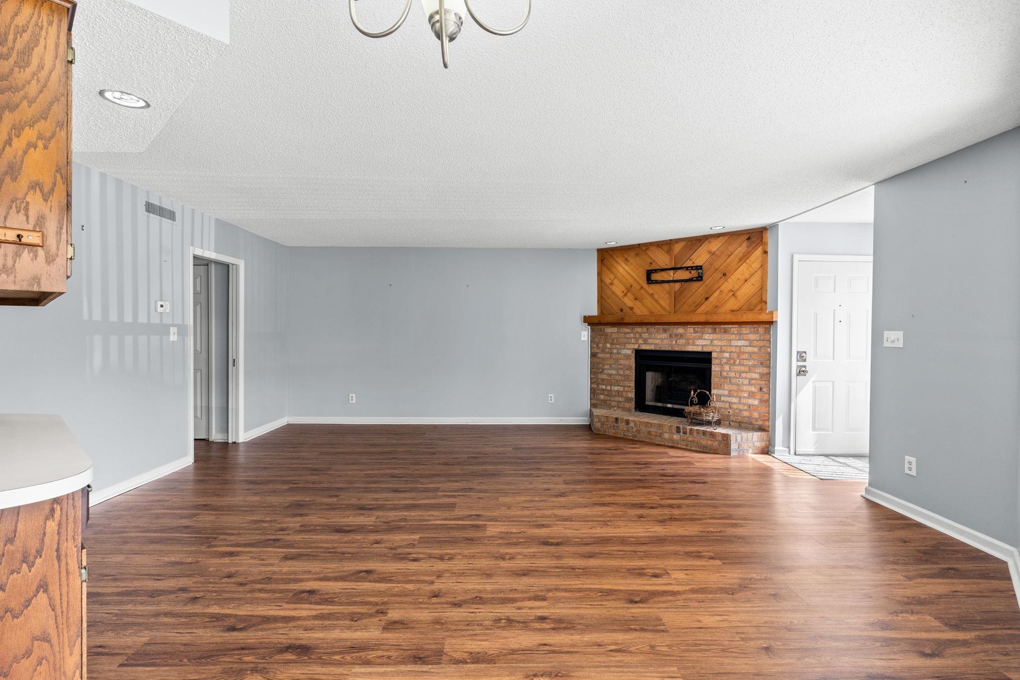4206 Pinehurst Circle Property Photo 5
