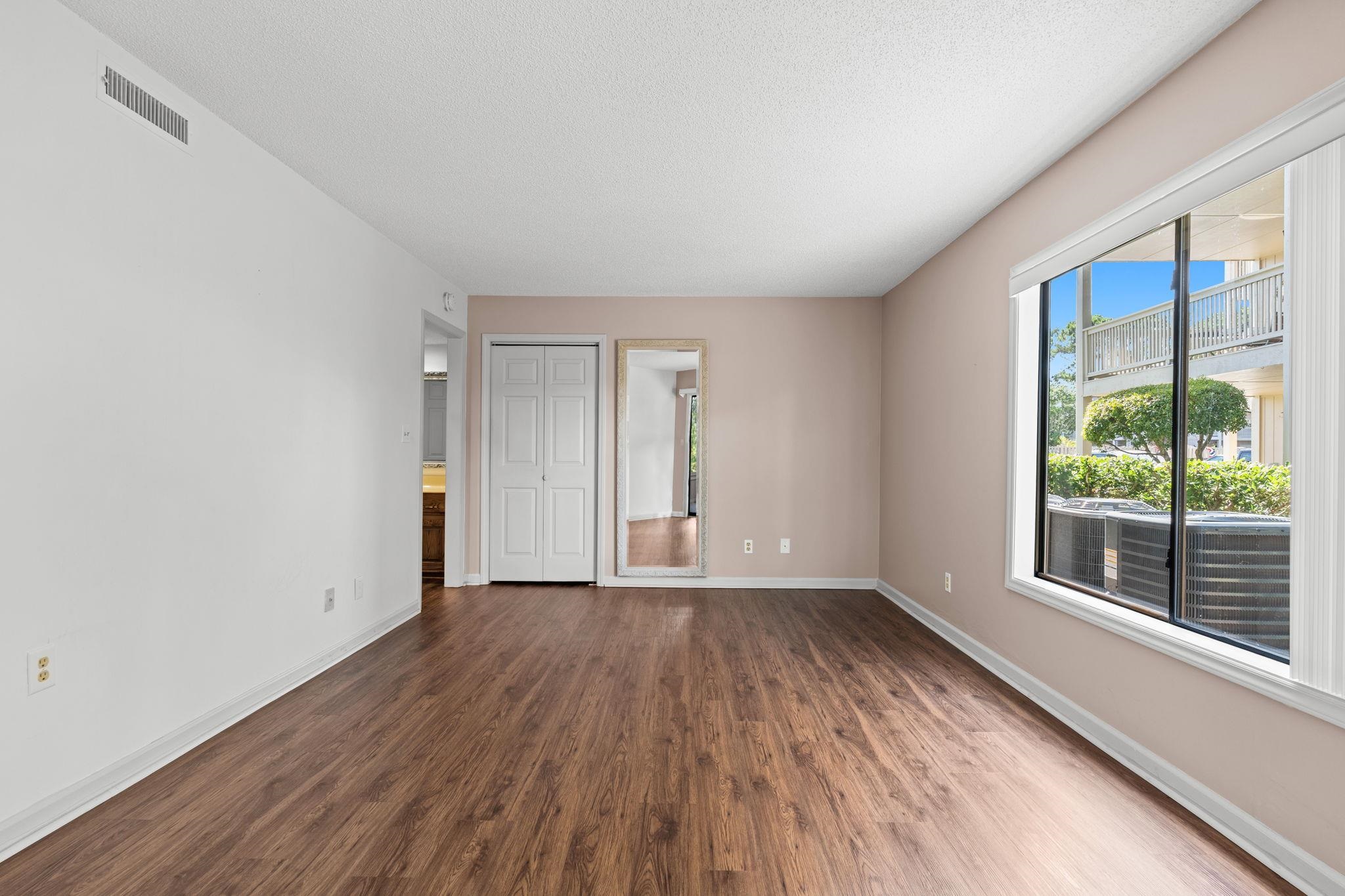 4206 Pinehurst Circle Property Photo 16
