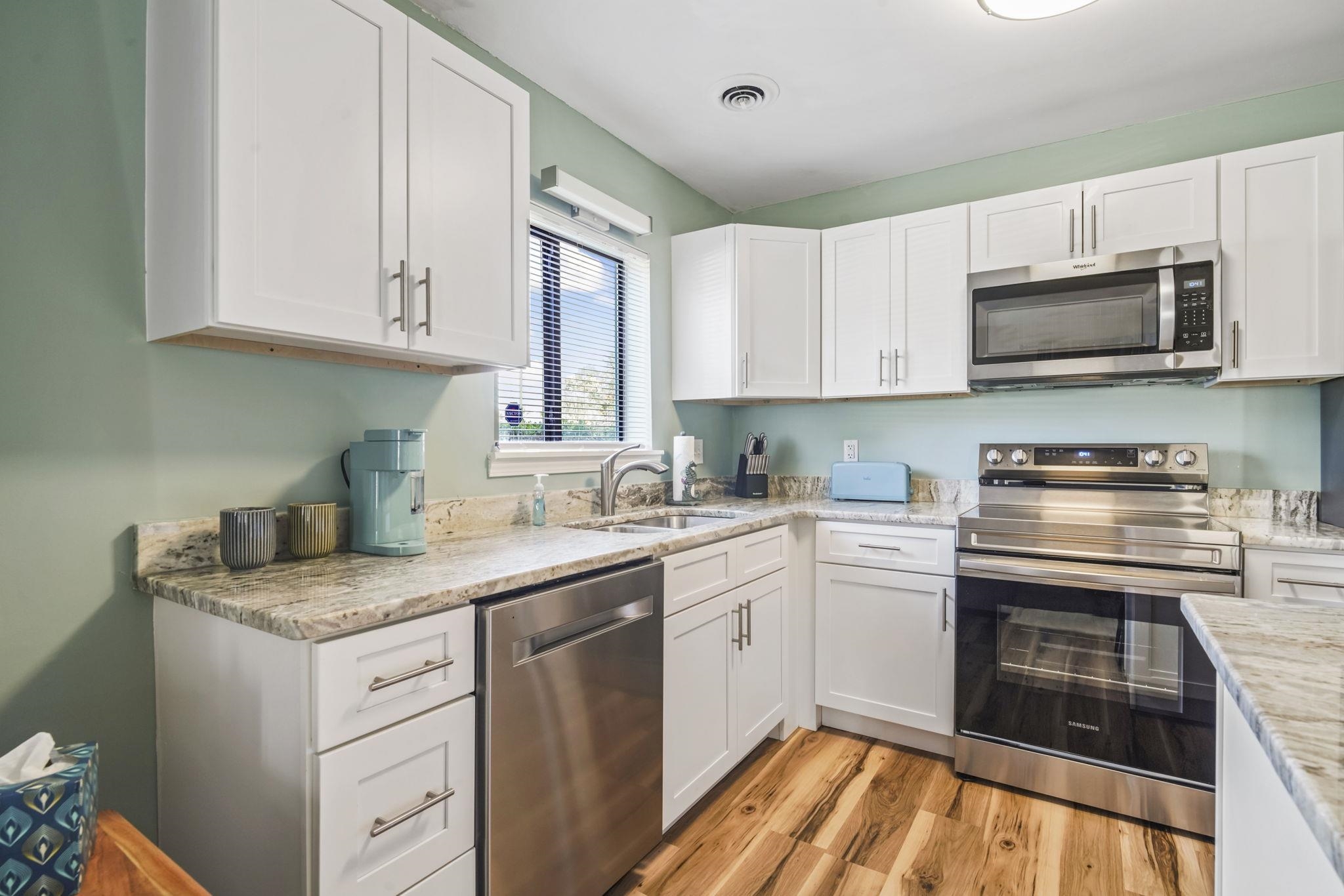 1880 Colony Dr. Property Photo 15